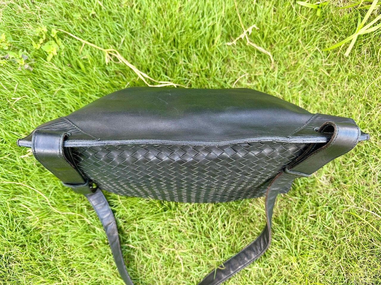 Bottega Veneta Authentic Bottega Veneta Intrecciato Nero Flap Messenger Bag Size ONE SIZE - 4 Thumbnail