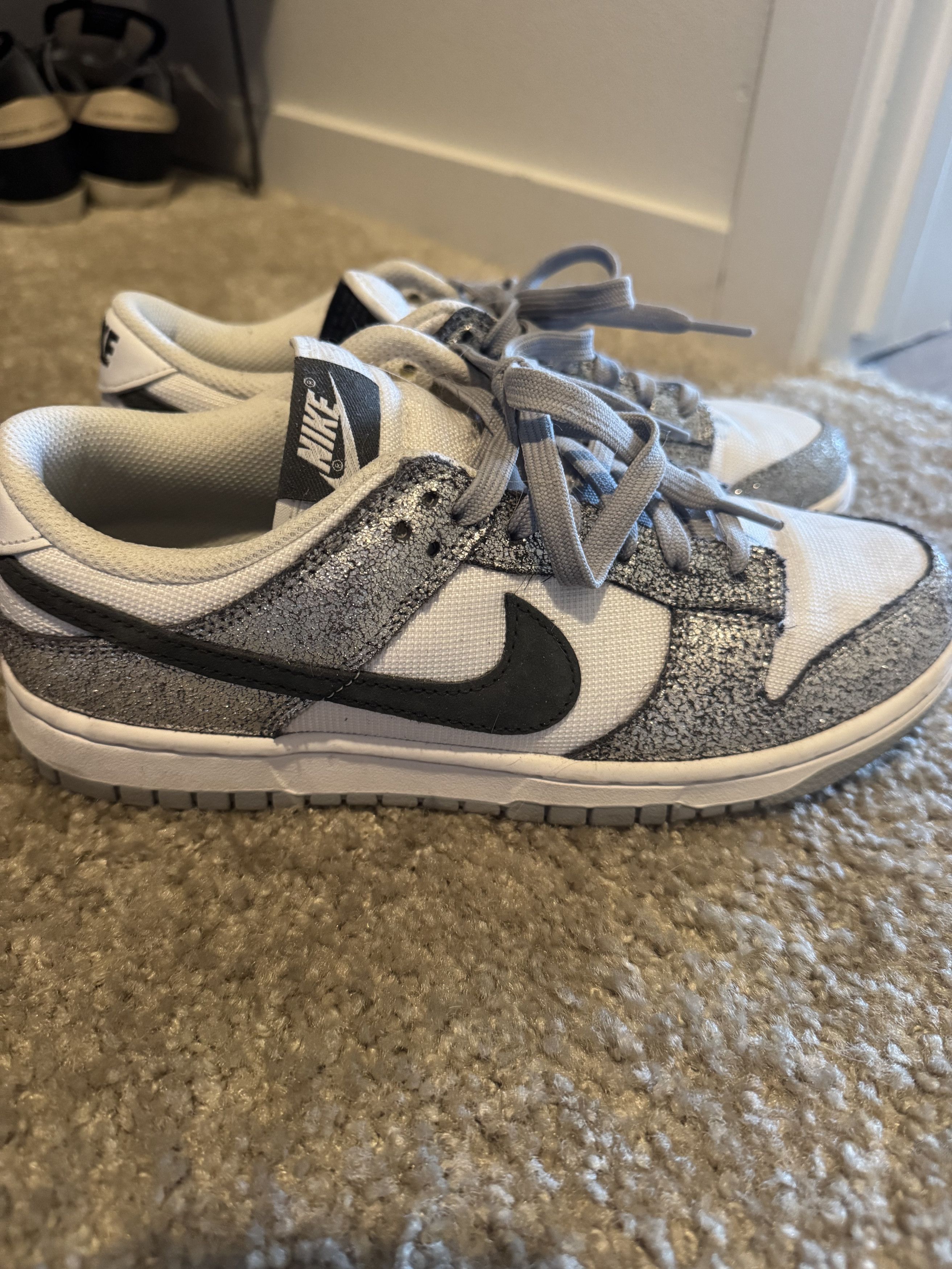 Nike Wmns Dunk Low 'Golden Gals' Size US 9 / IT 39 - 2 Thumbnail