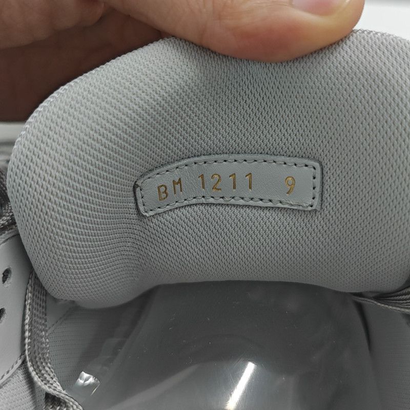 Louis Vuitton Louis Vuitton Trainer Low Fashion Sneakers in Silver -2508 Size US 9.5 / EU 42-43 - 5 Thumbnail