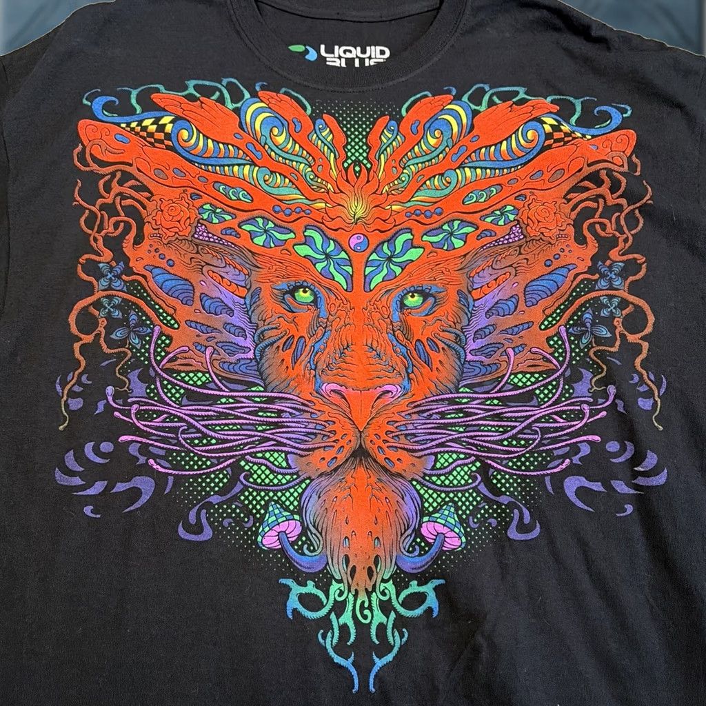 Liquid Blue Liquid Blue PSYCHADELIC LION BUTTERFLY T Shirt XXL NWOT Awesome Men Size US XXL / EU 58 / 5 - 1 Thumbnail