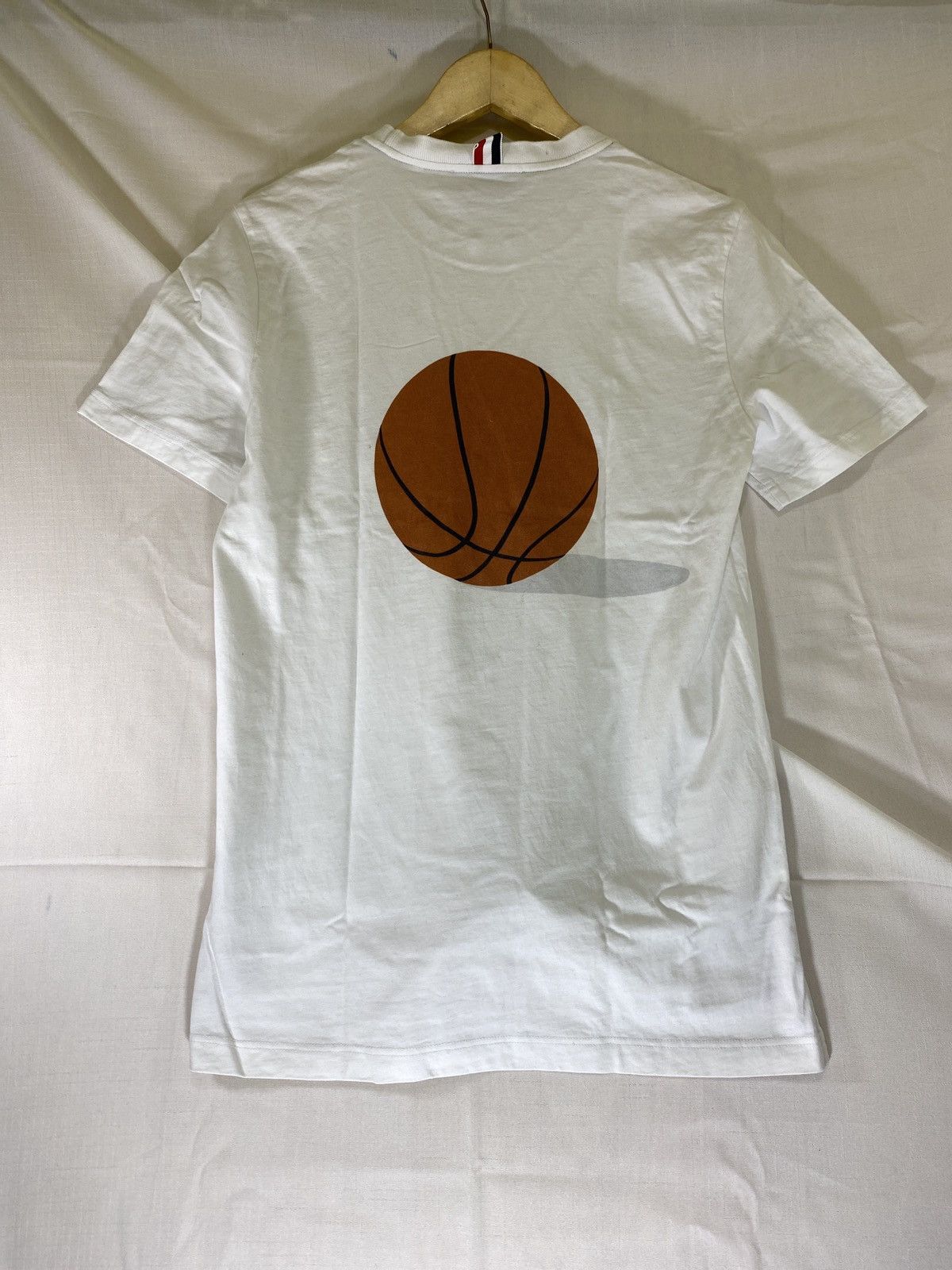 Thom Browne basket ball tee Size US S / EU 44-46 / 1 - 1 Thumbnail