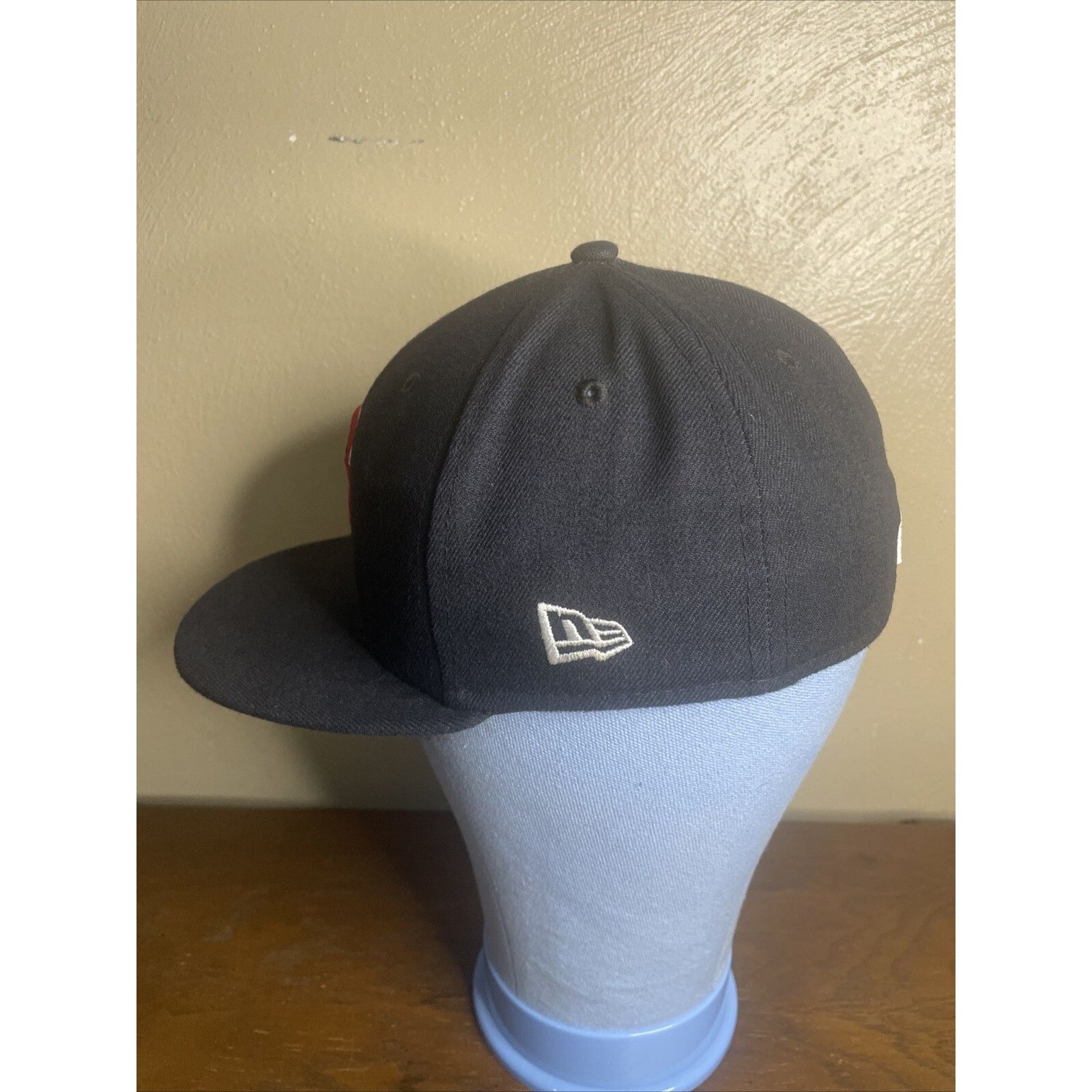 New Era Boston Red Sox NewEra 5950 Hat Fitted WS 2018 6 3/4 EUC Size ONE SIZE - 6 Thumbnail