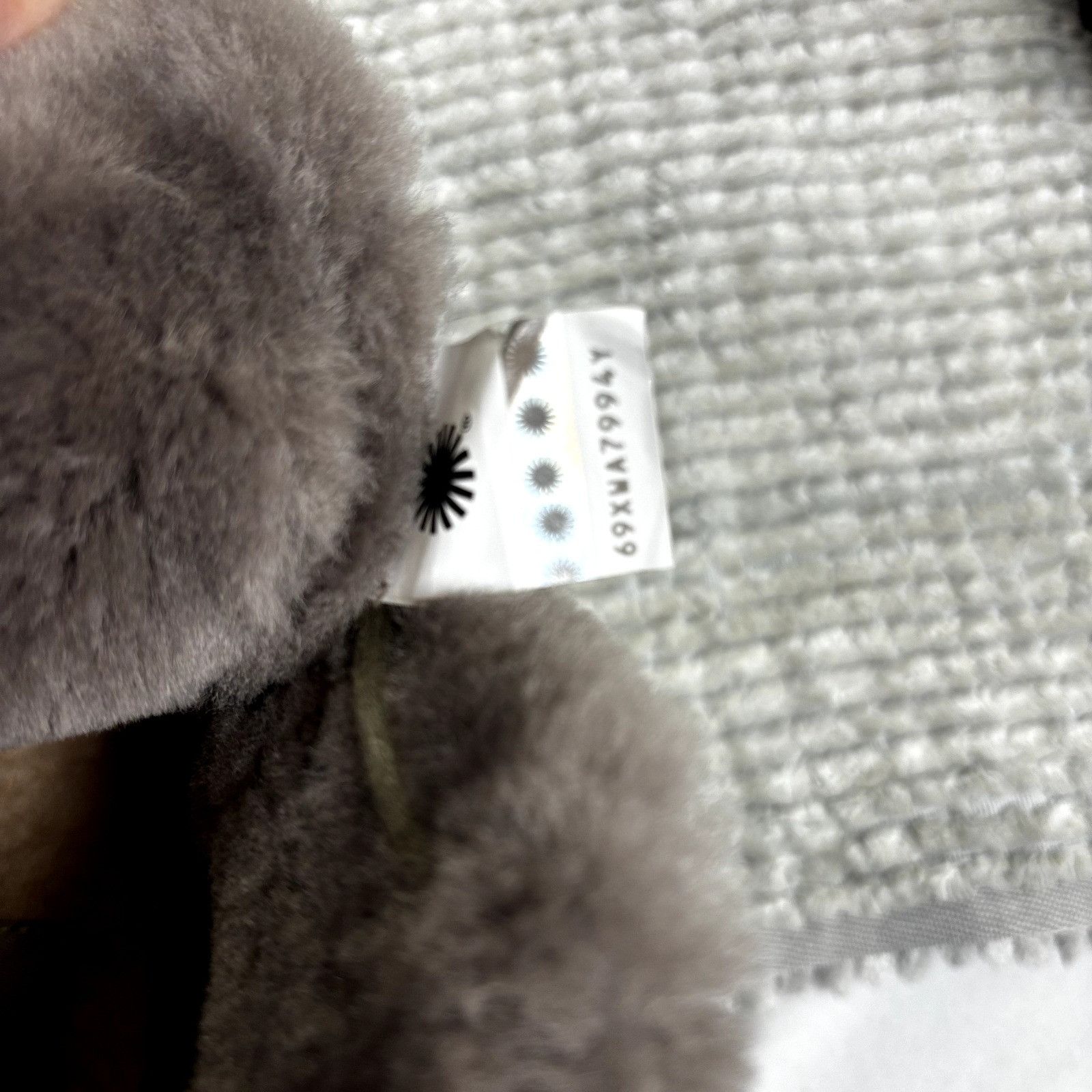 Ugg UGG Bridgit US 8 EU 39 Women’s Dark Gray Waterproof Suede We Size US 8 / IT 38 - 10 Thumbnail