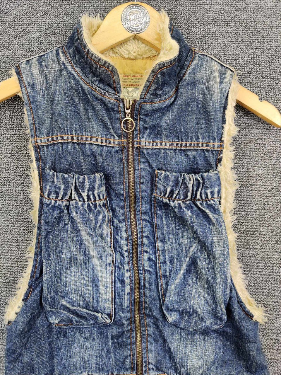 Denim & Co. Old Army Multipocket Shearling Denim Vest Size US S / EU 44-46 / 1 - 5 Thumbnail