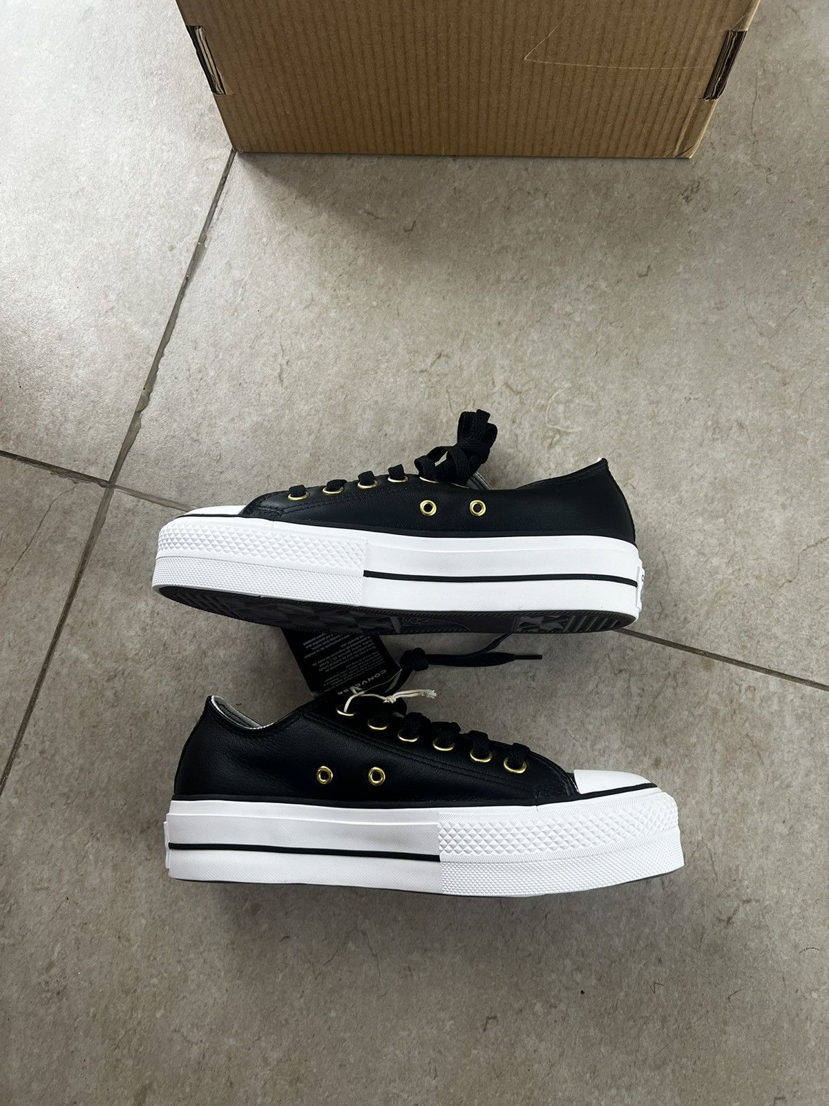 Converse CTAS Lift Platform Leather Low Top by You Size US 6 / IT 36 - 1 Thumbnail