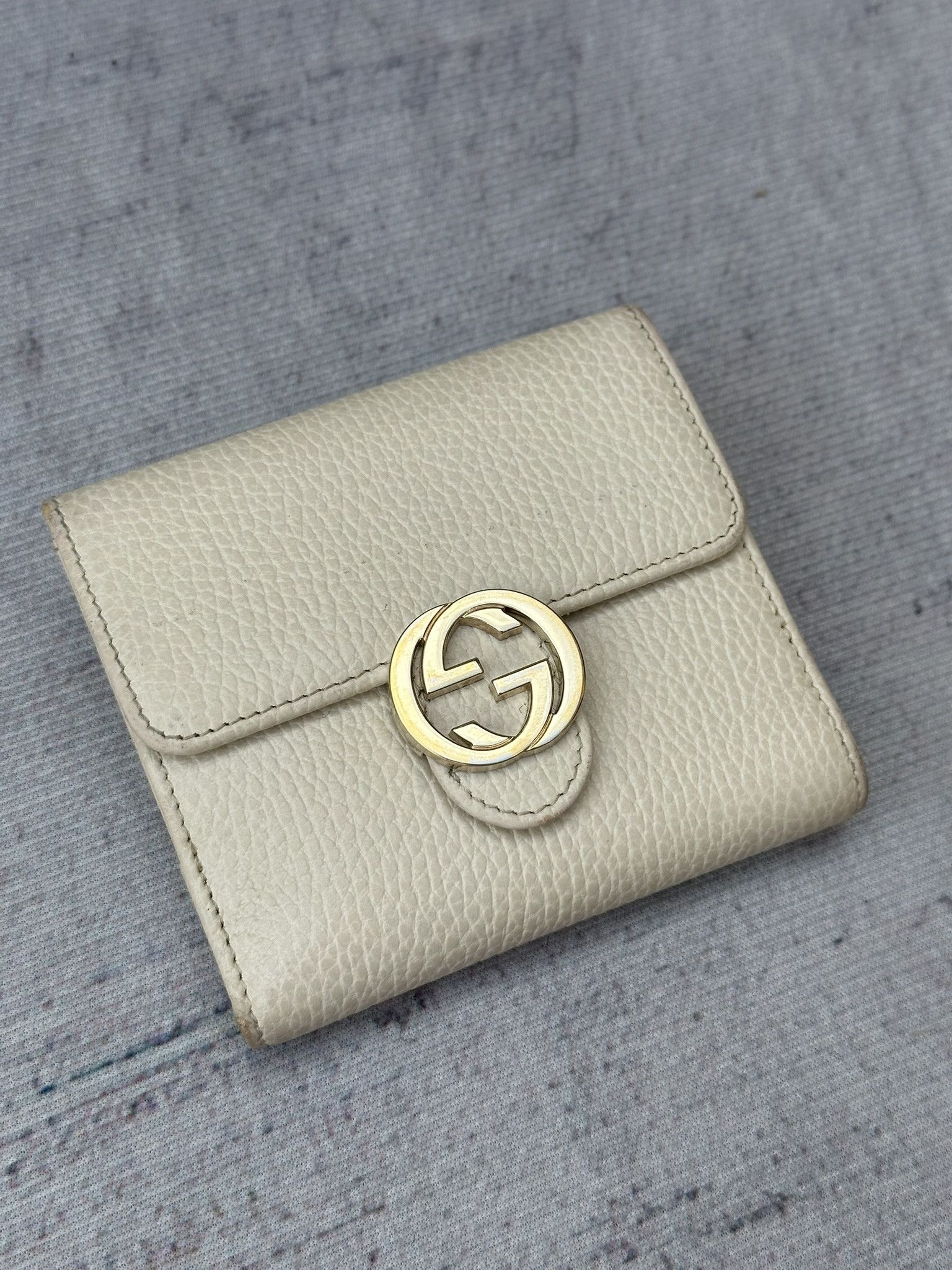 Gucci Gucci Wallet Compact Interlocking G Dollar Logo Ivory Size ONE SIZE - 3 Thumbnail