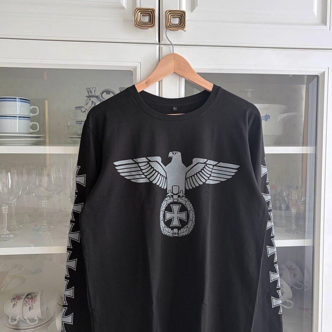 Band Tees Long sleeve Ewig Treu / eagle / band metal Size US L / EU 52-54 / 3 - 2 Thumbnail