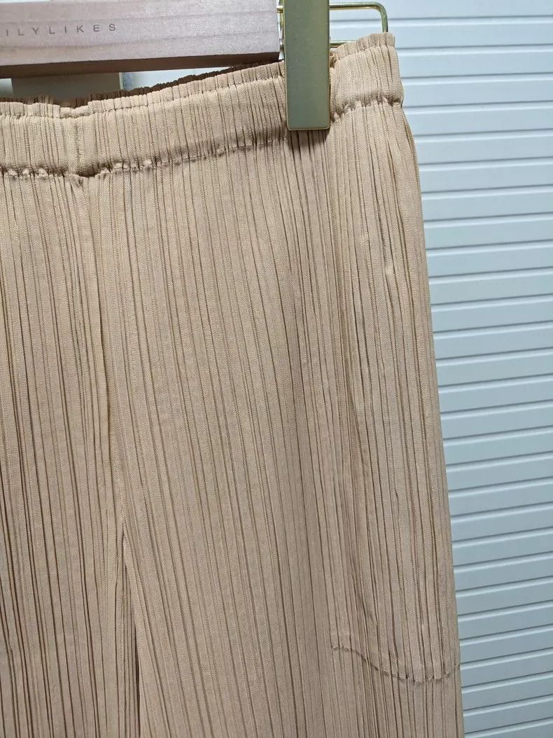 Issey Miyake Issey Miyake size:2 Beige pleated trousers Size 31" - 6 Thumbnail