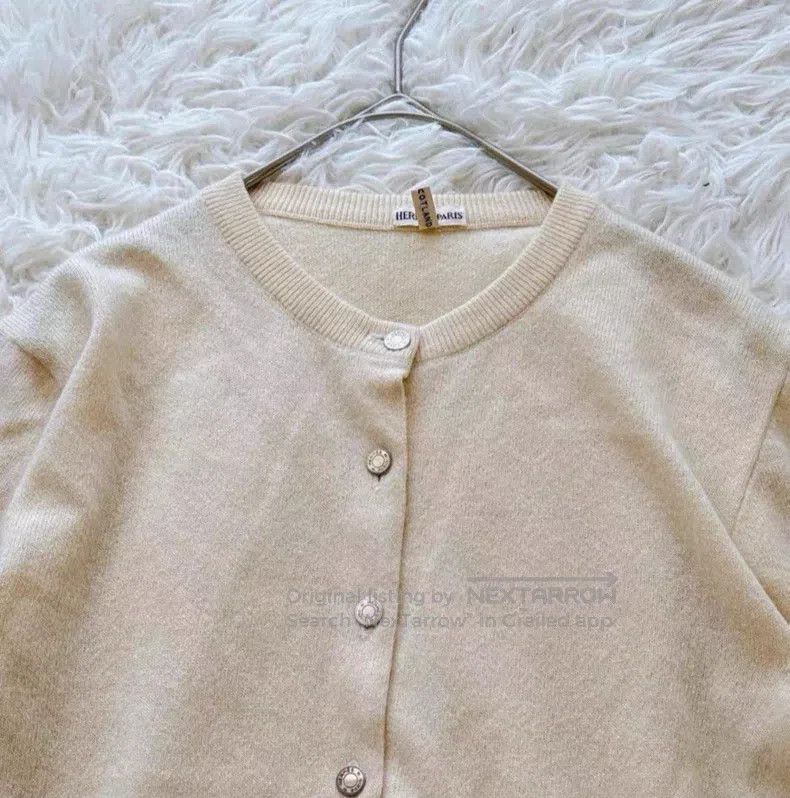 Hermes Hermes Beige 100% Cashmere Cardigan Size S / US 4 / IT 40 - 1 Thumbnail
