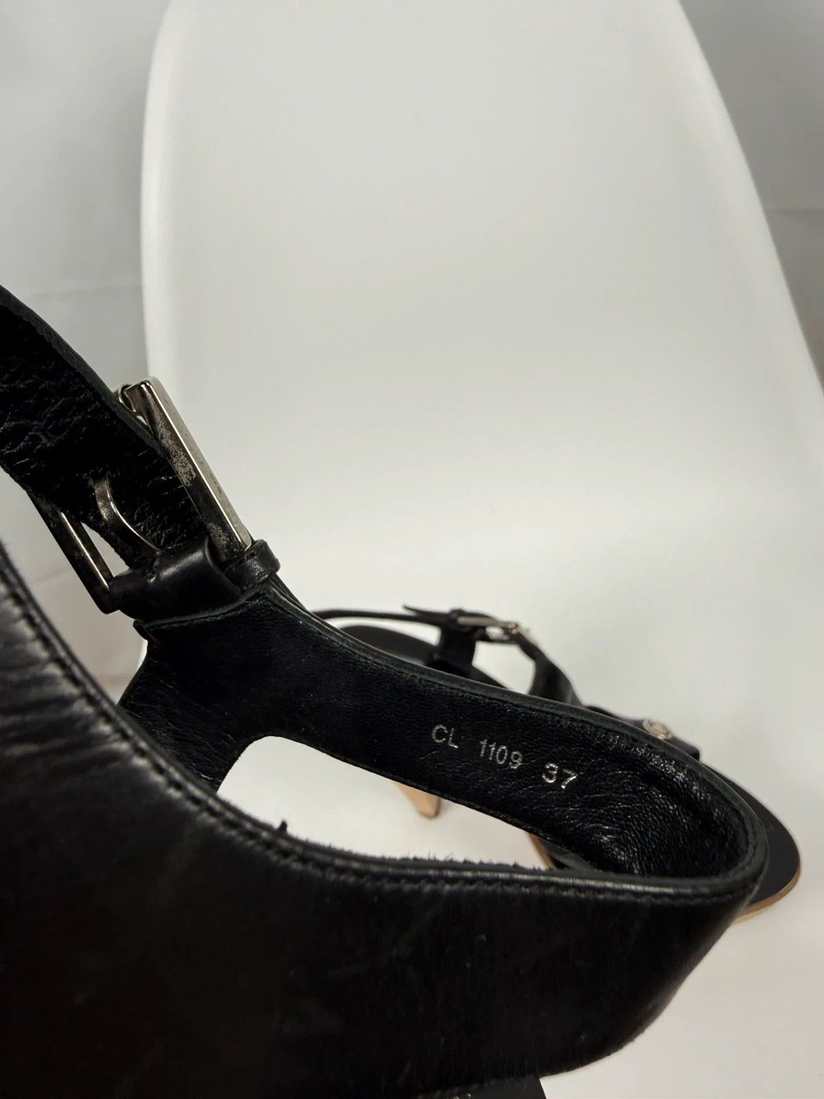 Dior Christian Dior Sandals Genuine Leather size 37 Size US 7 / IT 37 - 12 Thumbnail
