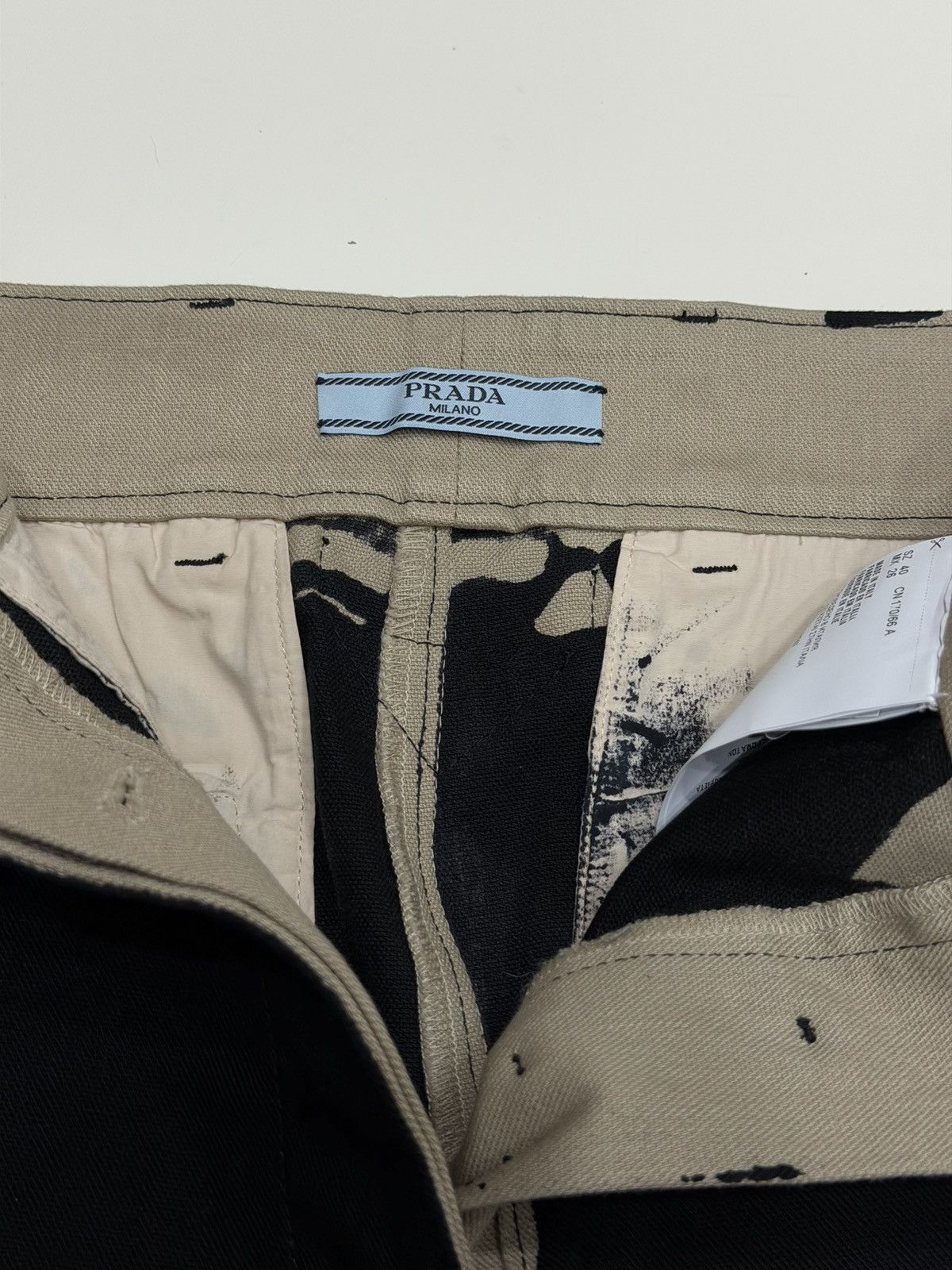 Prada PRADA FW 2018 Overdyed Back Logo Patch Pants Runway Jeans Size US 30 / EU 46 - 13 Thumbnail