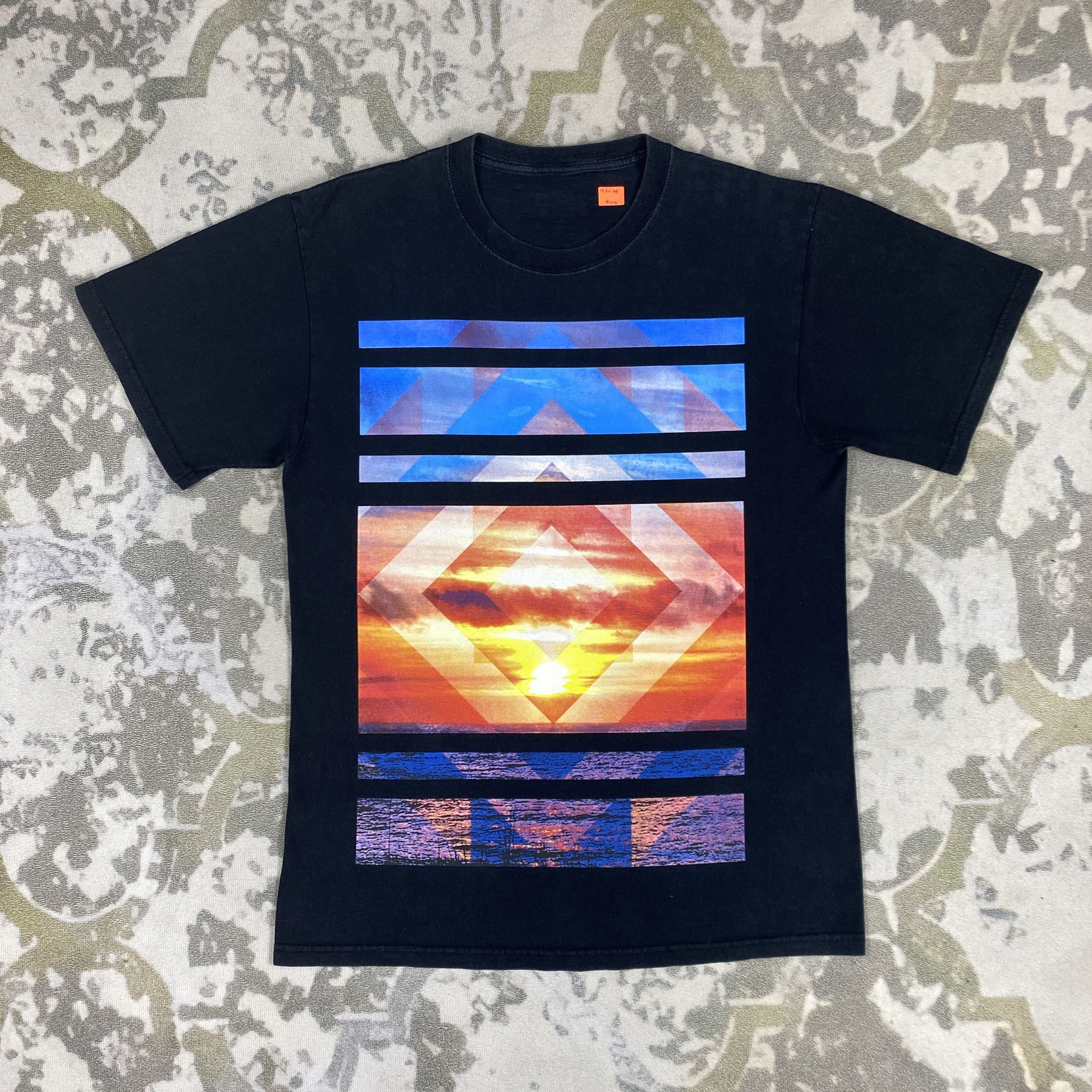 image of Vintage Black Sunset Medium Shirt - M014, Men's