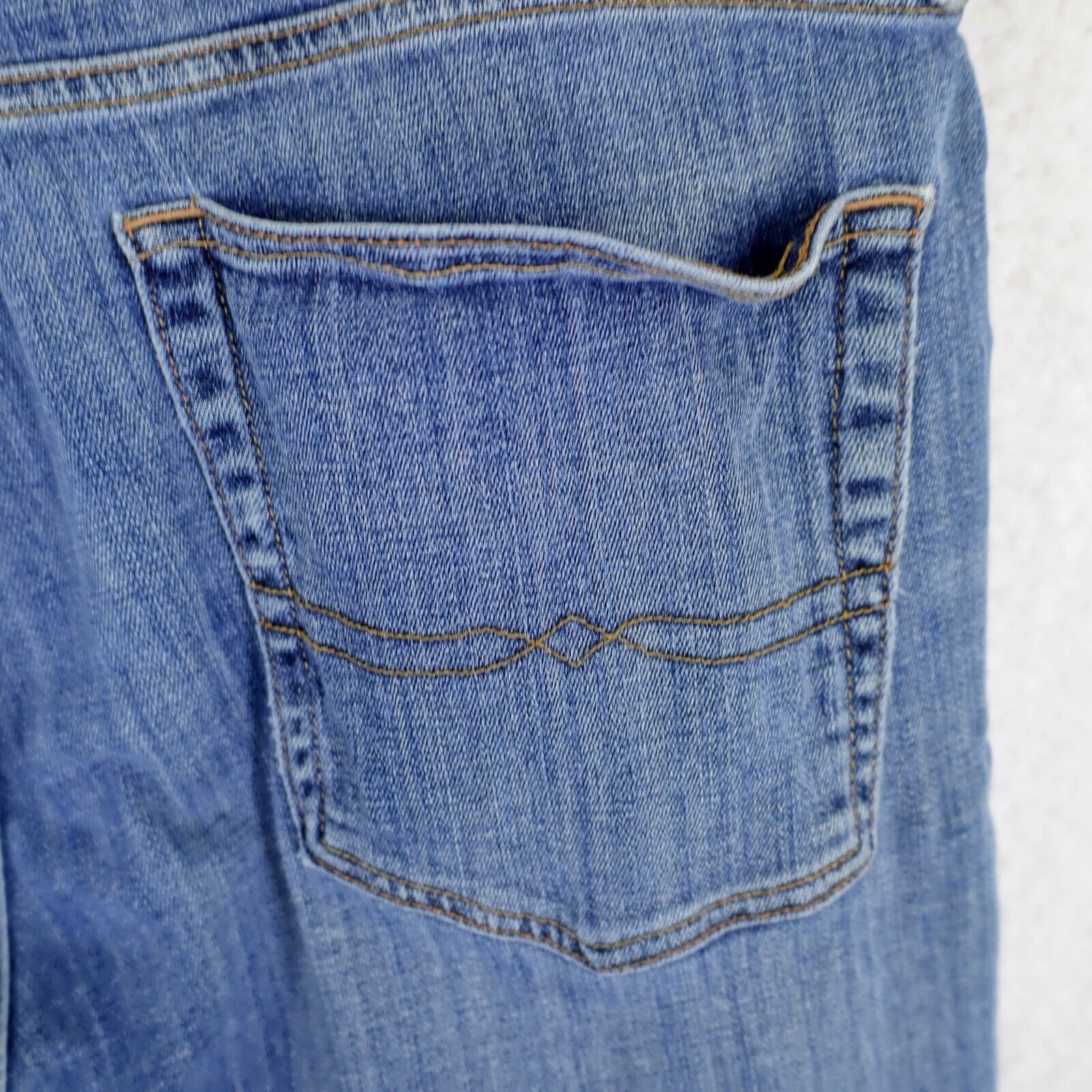 Lucky Brand Lucky Brand 383 Straight Blue Jeans 37/32 Stone Wash Whisker Size US 37 - 6 Thumbnail