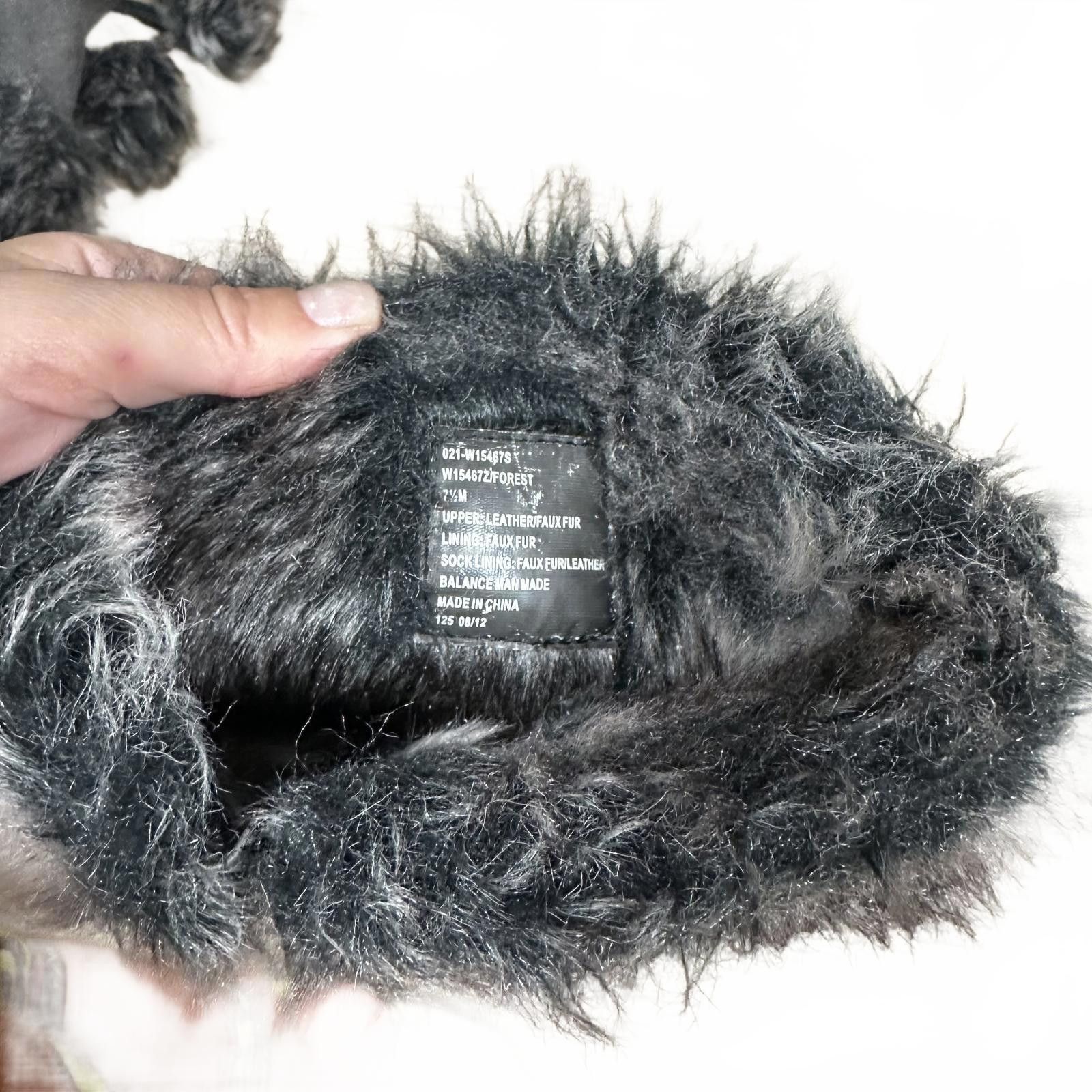 Unknown London Women's Boots Gray Faux Fur Pom Pom’s 7.5 Size US 7.5 / IT 37.5 - 4 Thumbnail