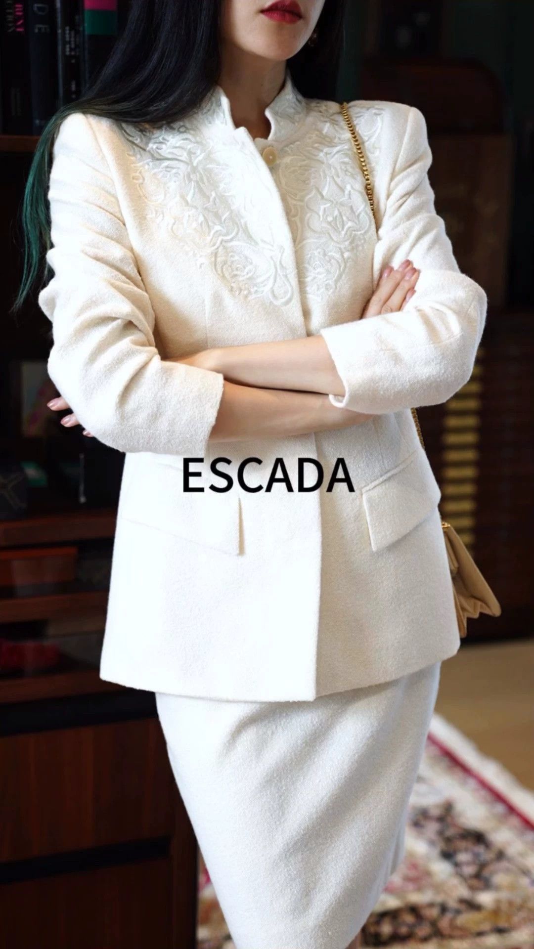 Escada Escada Vintage Ivory Embroidered Stand-Collar Wool Skirt Set Size XS / US 0-2 / IT 36-38 - 1 Thumbnail