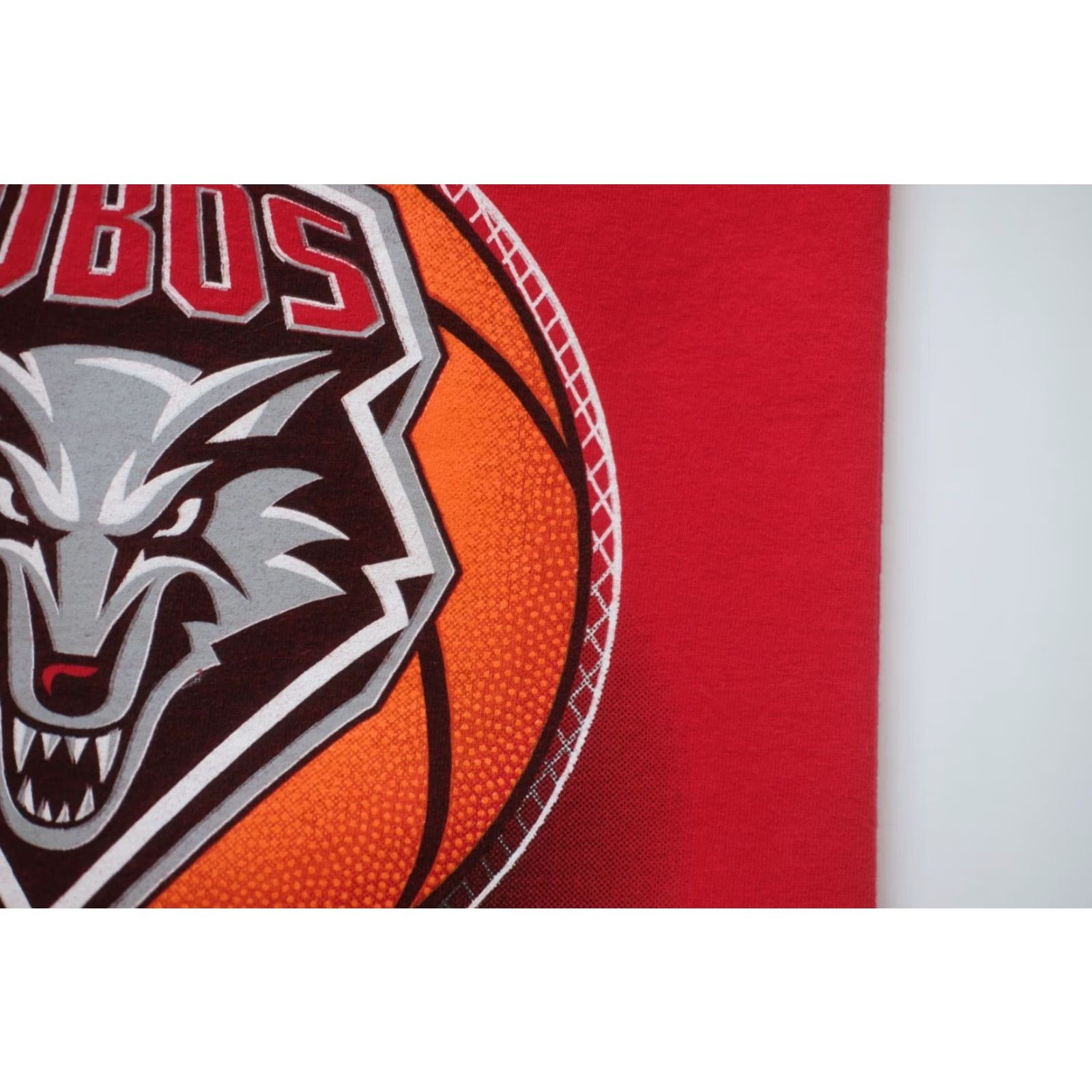 NCAA VINTAGE NCAA UNM LOBOS NEW MEXICO BASKETBALL 90s Zia Graphics RED T SHIRT MEN 2XL Size US XXL / EU 58 / 5 - 4 Thumbnail