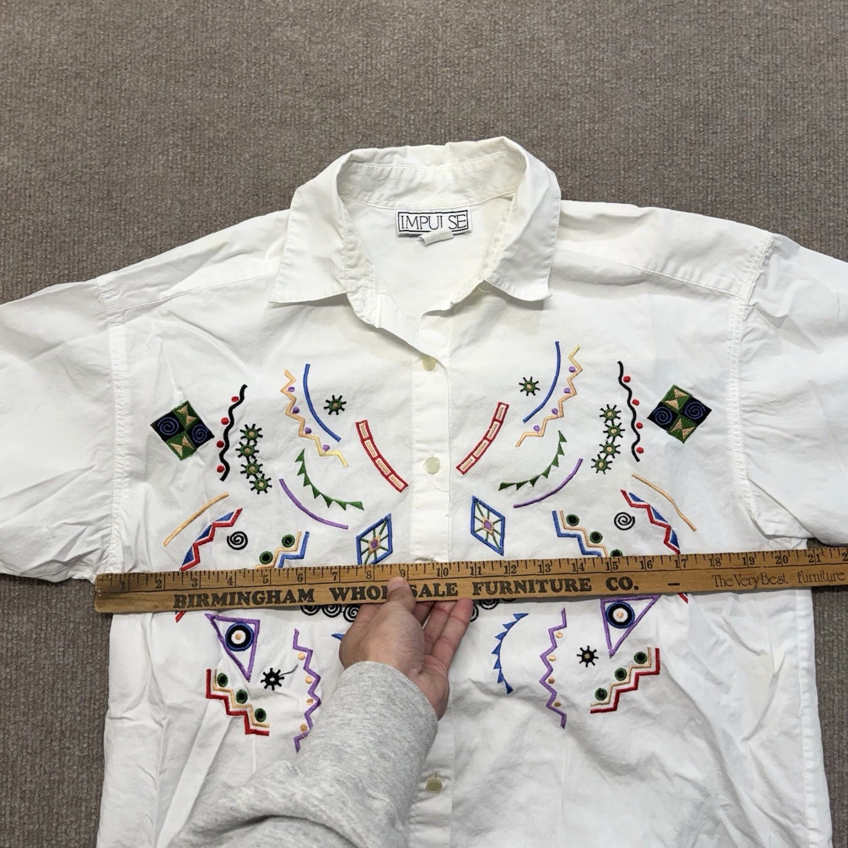 Vintage VINTAGE Impulse Shirt Womens M Button-Up Embroidered Abstract 80s Geometric White Crew Neck Short Sleeve Cotton Blend Asymmetrical Sleeve Mens? Size M / US 6-8 / IT 42-44 - 6 Thumbnail