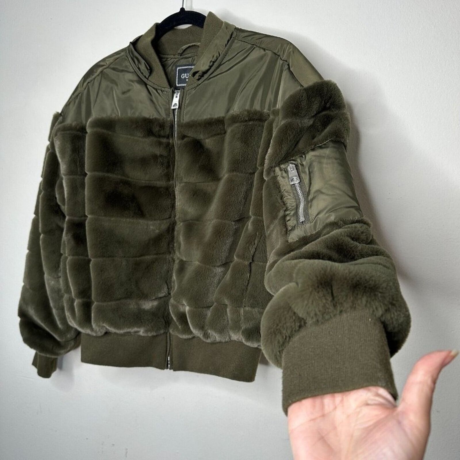 Guess NWOT Guess Felicia Olive Faux Fur Bomber Jacket Pockets XS Size XS / US 0-2 / IT 36-38 - 1 Thumbnail