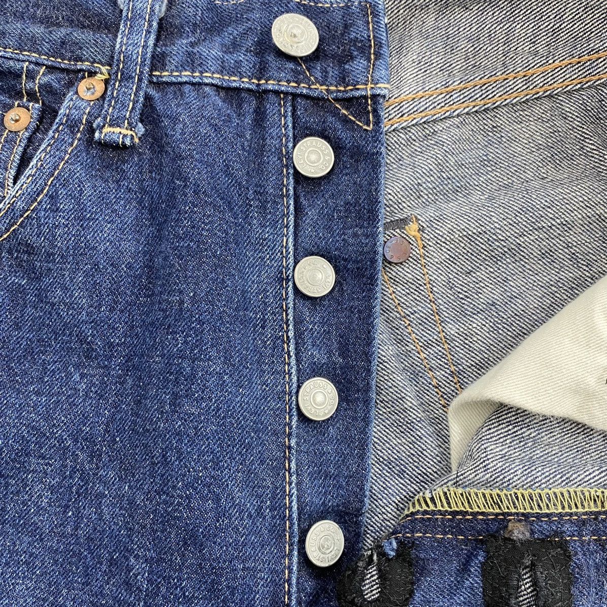 Levi's Vintage Clothing 🇯🇵1990s Vintage Levis 501XX LVC Japan Selvedge Jeans Archive Size US 32 / EU 48 - 6 Thumbnail