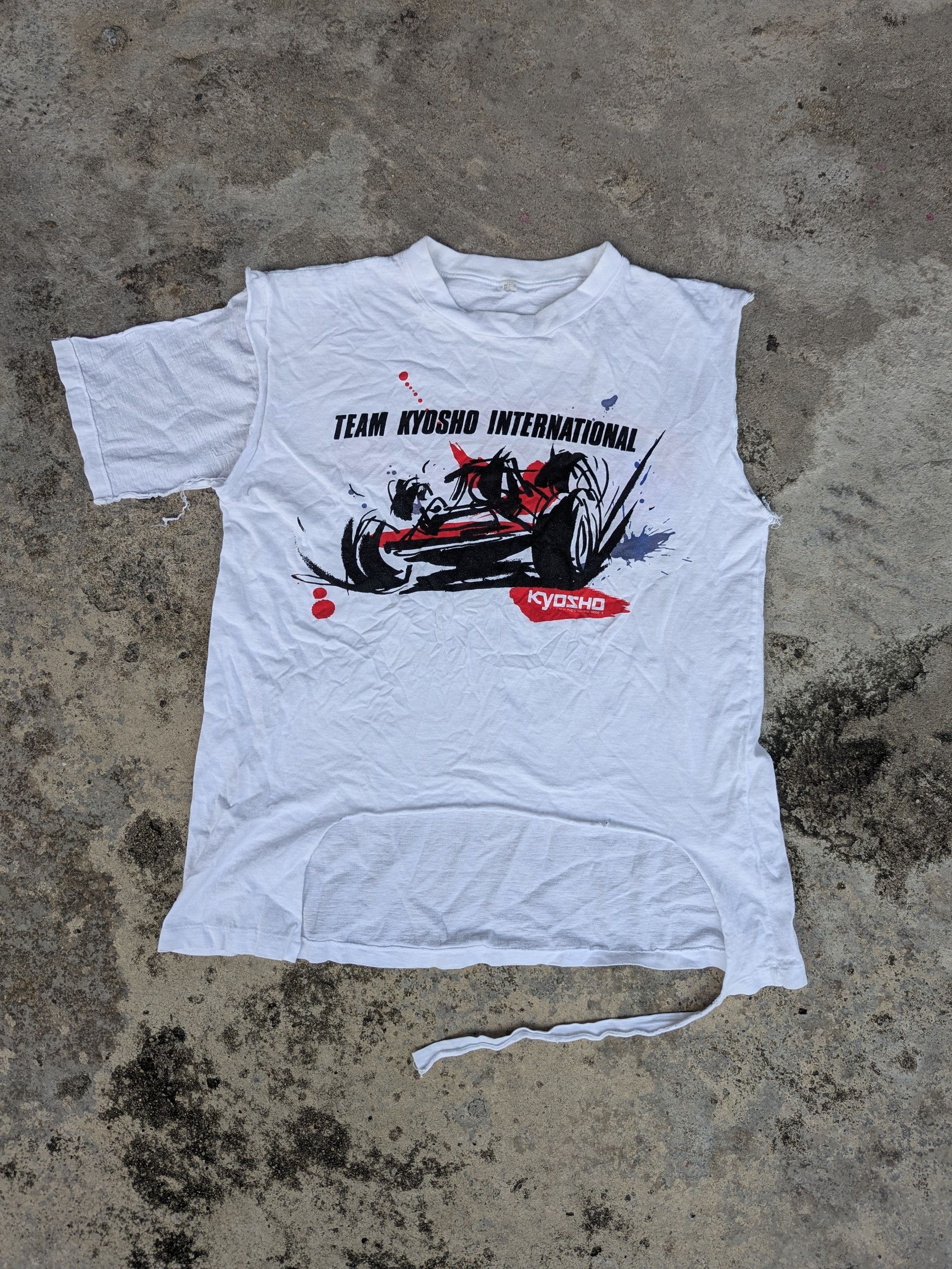 Japanese Brand 🇯🇵 Vintage 1990s Kyosho Japanese Harajuku Tee Distressed Size US S / EU 44-46 / 1 - 1 Thumbnail