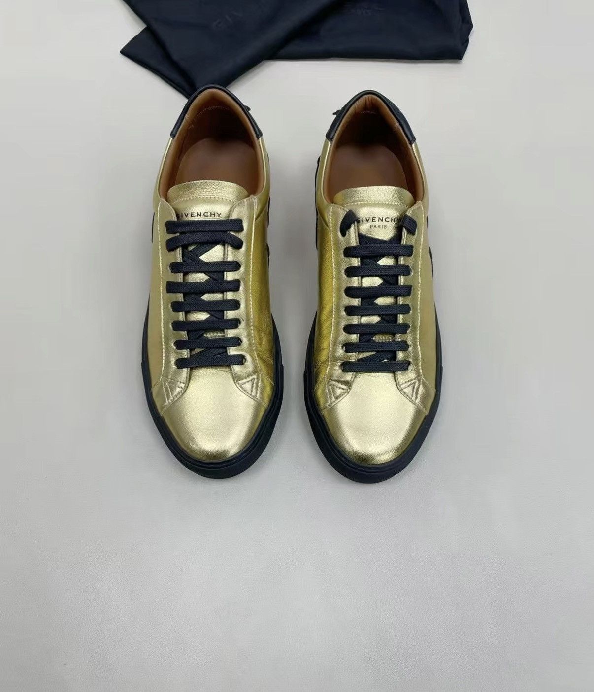 Givenchy Givenchy Embroidered Casual Shoes J30 Size US 7 / EU 40 - 1 Thumbnail