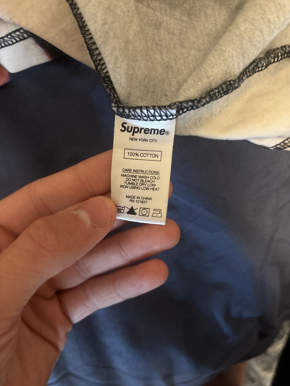 Supreme Supreme tee size medium Size US M / EU 48-50 / 2 - 5 Thumbnail