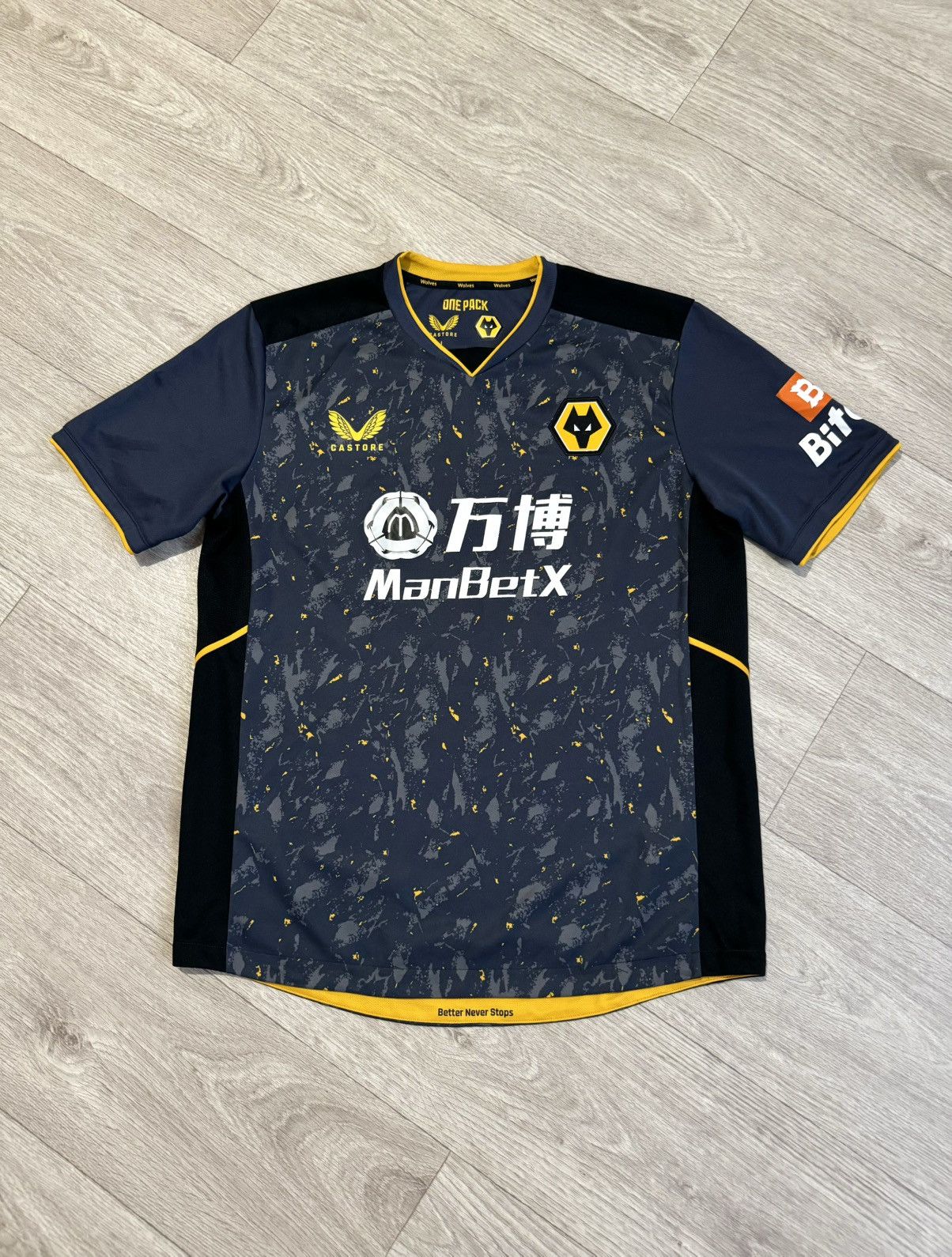 Castore 🔷Castore Wolverhampton 2021/22 Soccer jersey🔷 Size US L / EU 52-54 / 3 - 1 Thumbnail