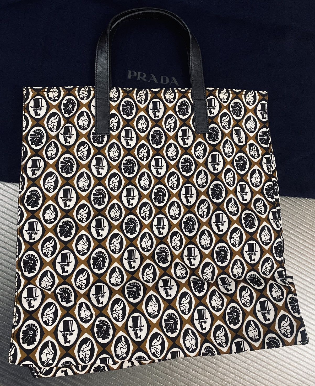Prada Prada 🇮🇹 tabacco esquire’s techno logo reversible tote NEW Size ONE SIZE - 5 Thumbnail