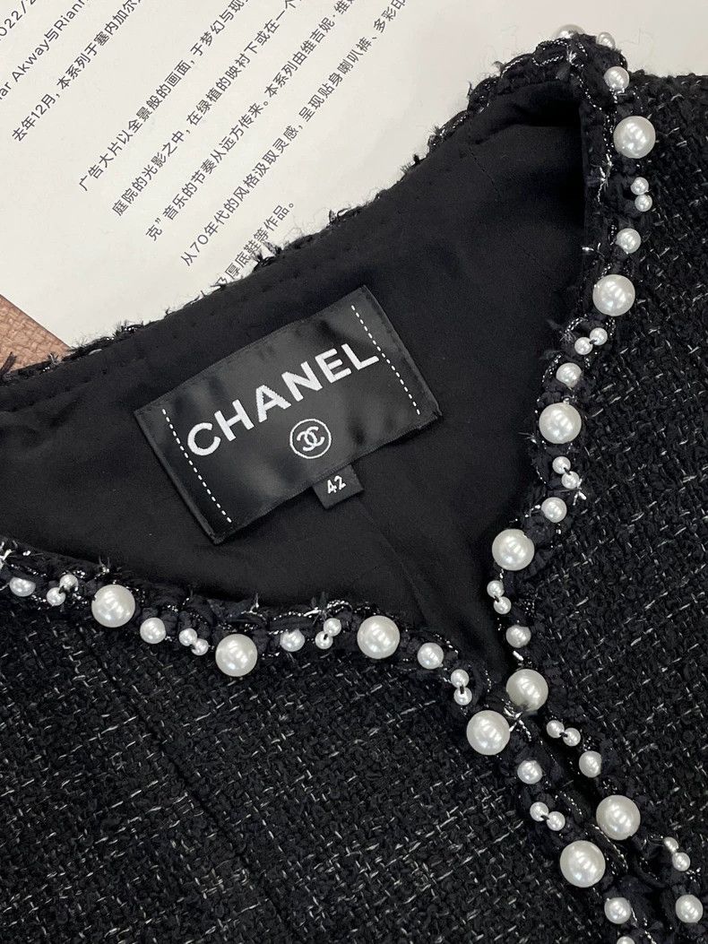 Chanel Chanel 25P classic black pearl jacket Size M / US 6-8 / IT 42-44 - 3 Thumbnail