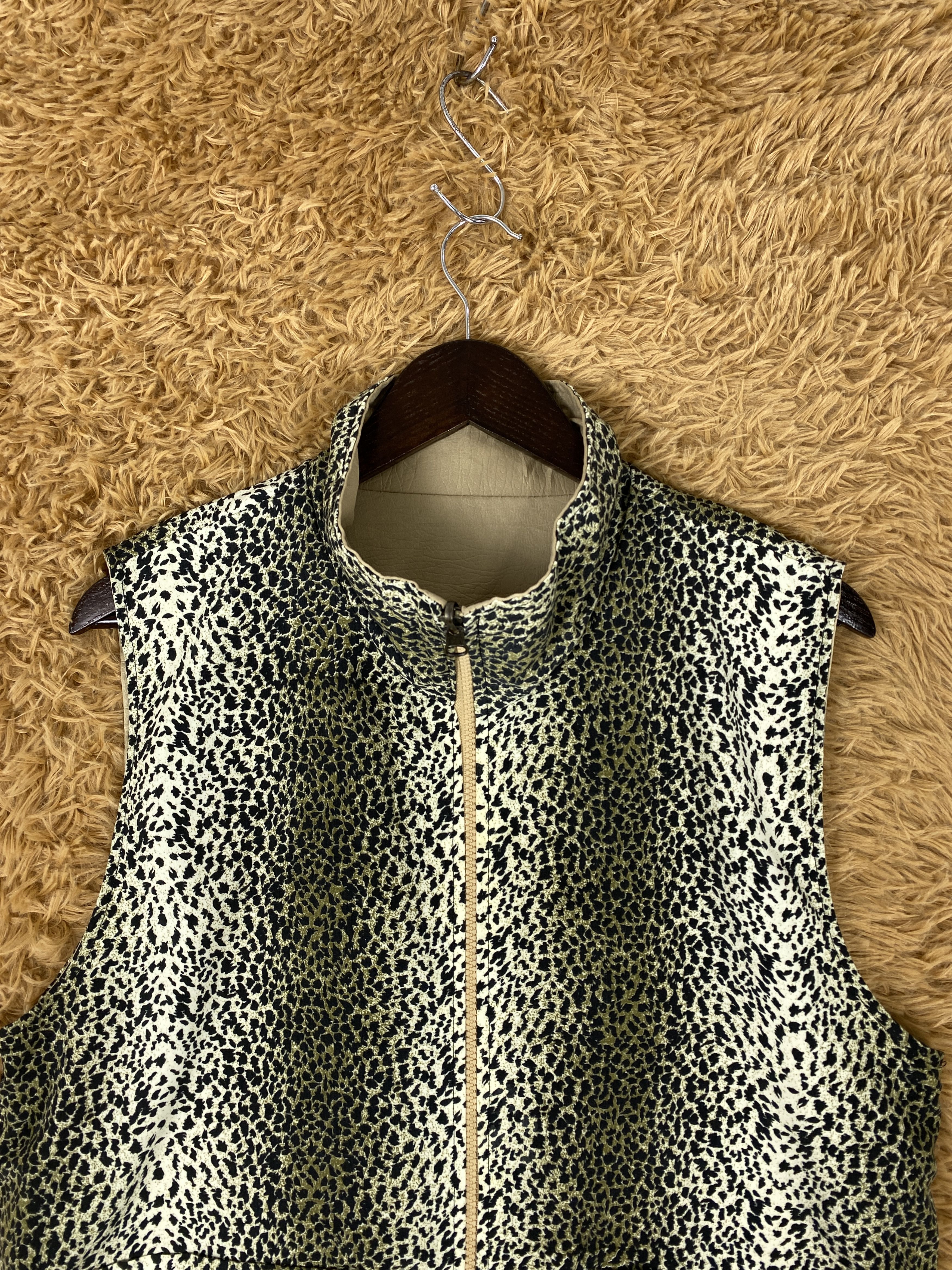 Japanese Brand Vintage Paris Leopard Pattern Reversible Vest Size US S / EU 44-46 / 1 - 2 Thumbnail