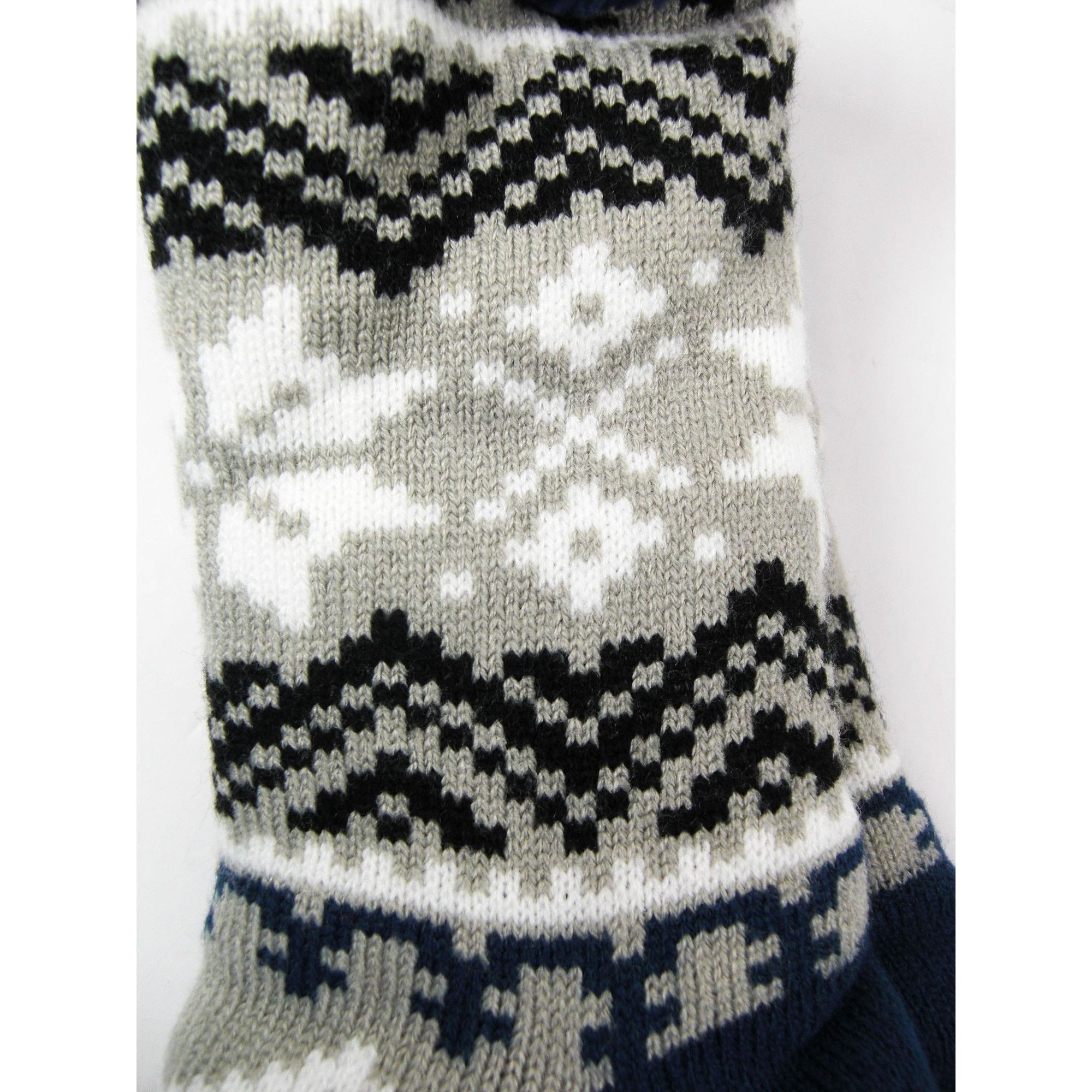 Other Fuzzy Socks Super Soft Fluffy Winter Warm Cozy Sleeping Slip Size ONE SIZE - 3 Thumbnail