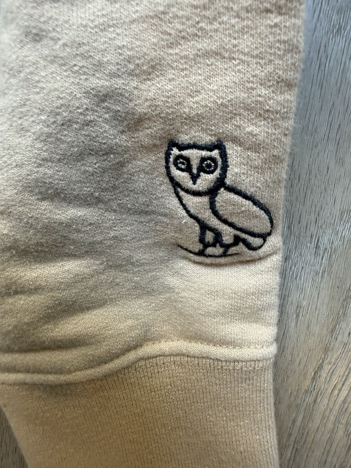 October's Very Own OVO tan Pom Pom embroidered crewneck Size US M / EU 48-50 / 2 - 4 Thumbnail