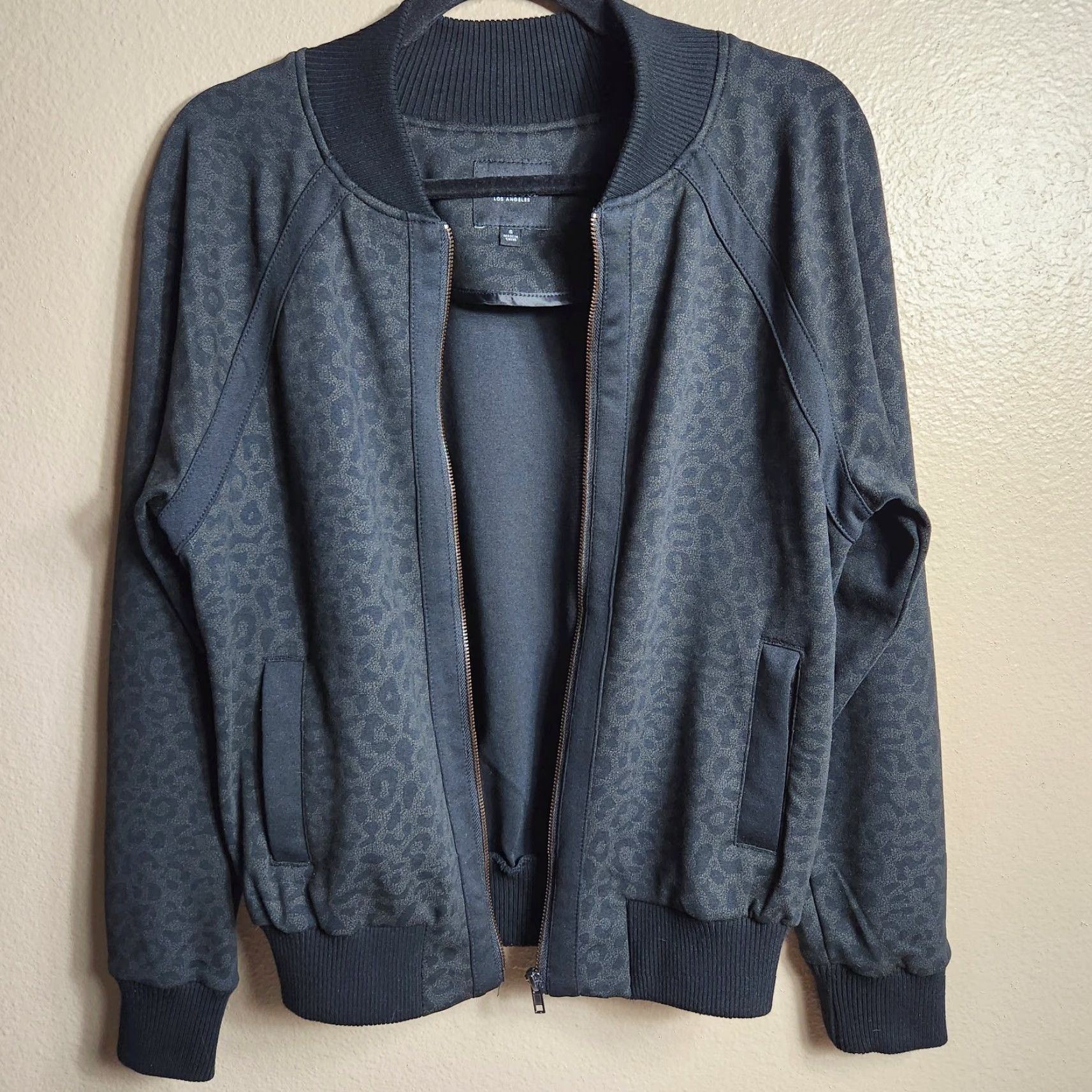 Vintage Liverpool Womens Black Cheetah Ponte Bomber Jacket Size S Size S / US 4 / IT 40 - 3 Thumbnail
