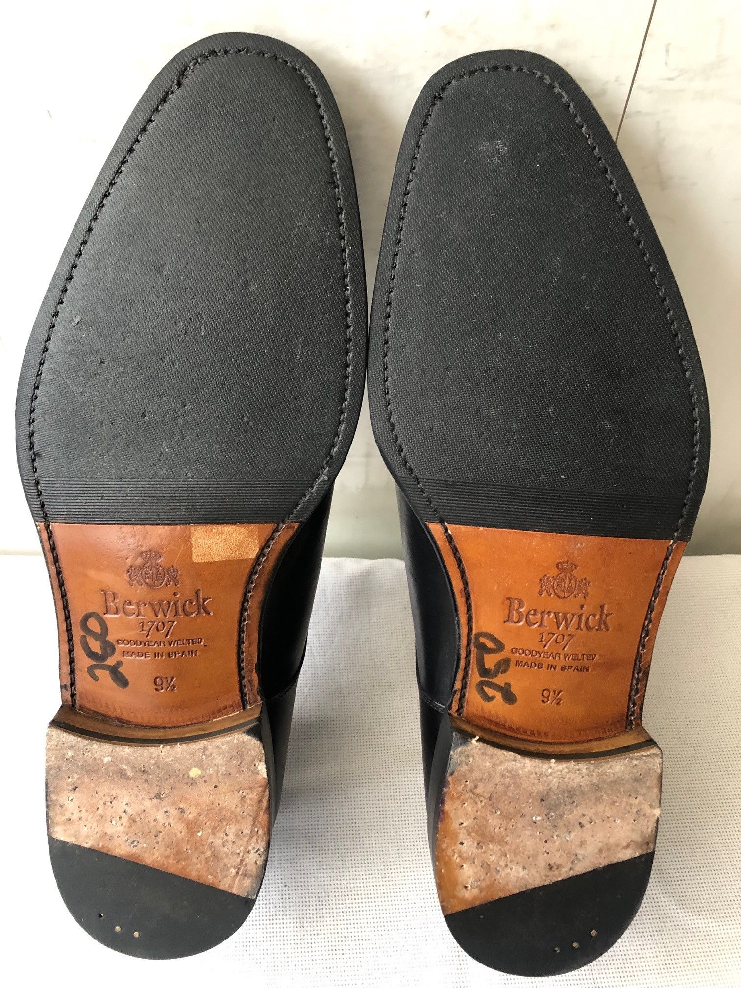 Berwick 1707 Berwick 5291 Black Leather Derby shoes Size US 10.5 / EU 43-44 - 6 Thumbnail