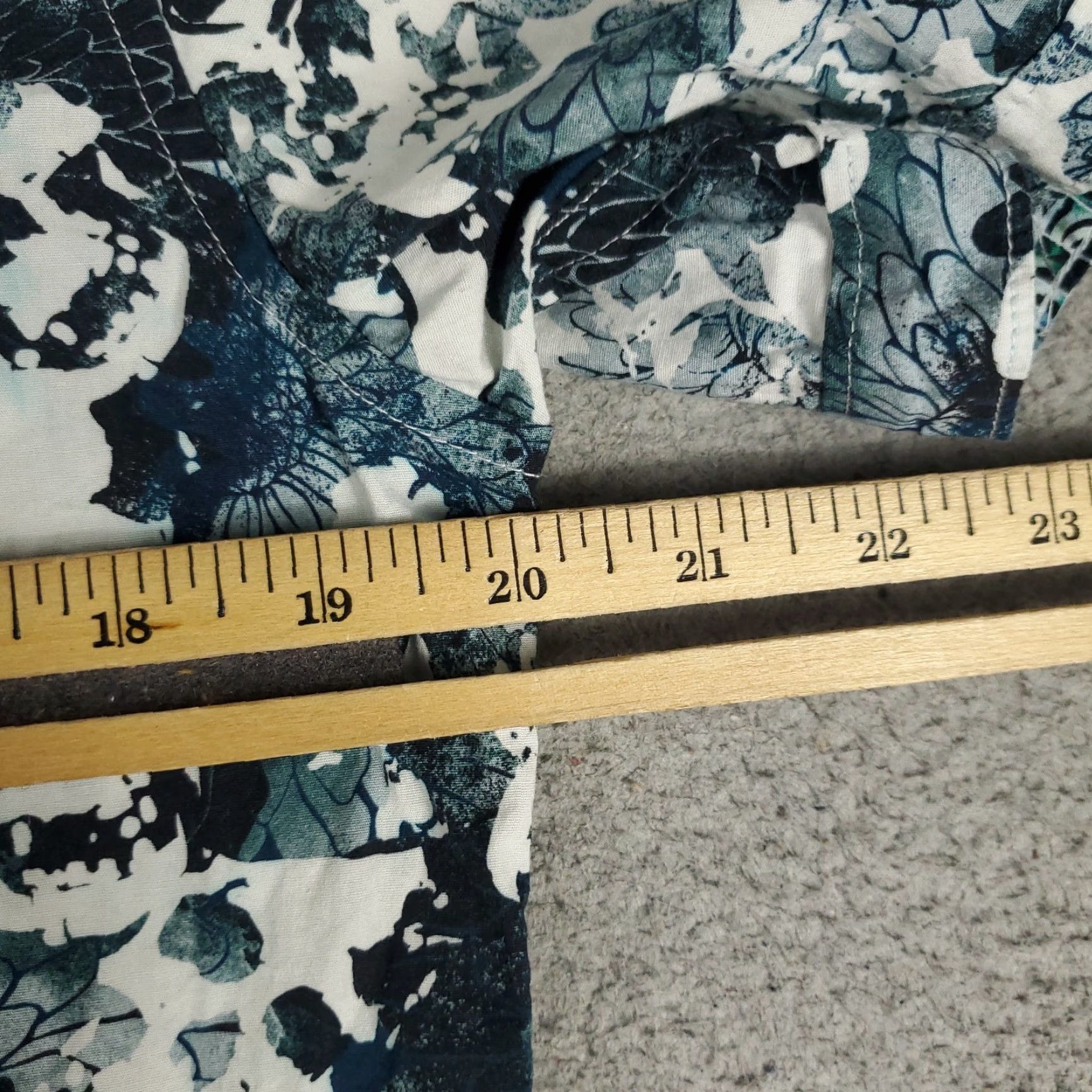 Robert Graham Robert Graham Shirt Mens Small Blue Skull All Over Print Floral Short Sleeve Shirt Size US S / EU 44-46 / 1 - 6 Thumbnail