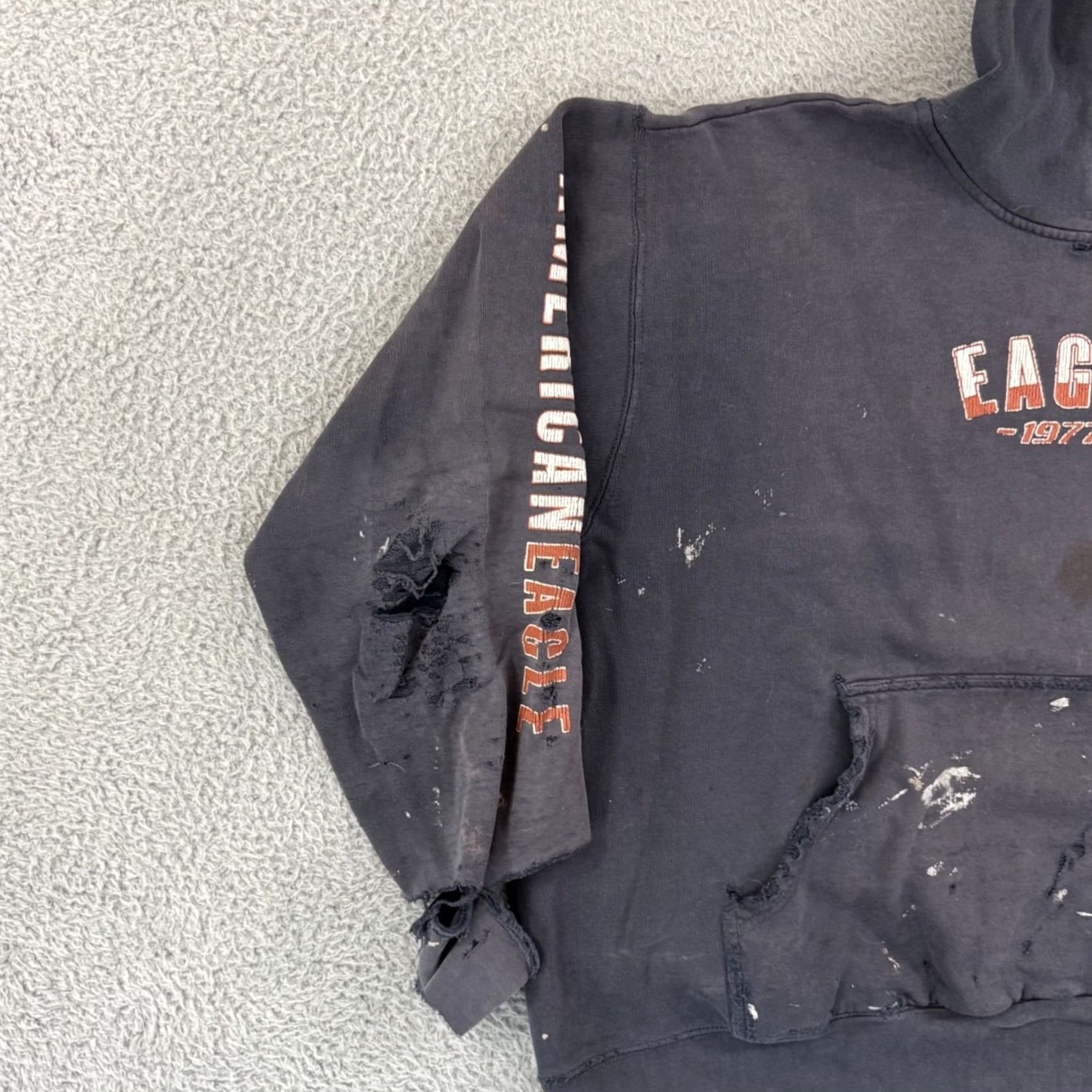 American Eagle Outfitters VINTAGE American Eagle Sweatshirt Mens Large Blue Distressed Thrashed Y2K Grunge Size US L / EU 52-54 / 3 - 4 Thumbnail