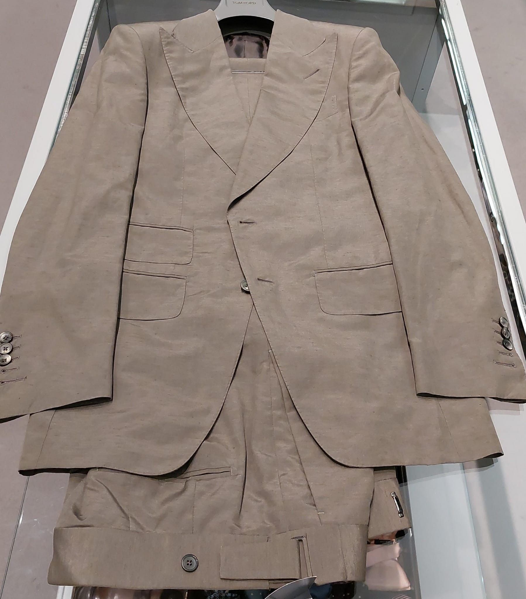 Tom Ford o1loc1c0724 Suit in Beige Size US S / EU 44-46 / 1 - 1 Thumbnail