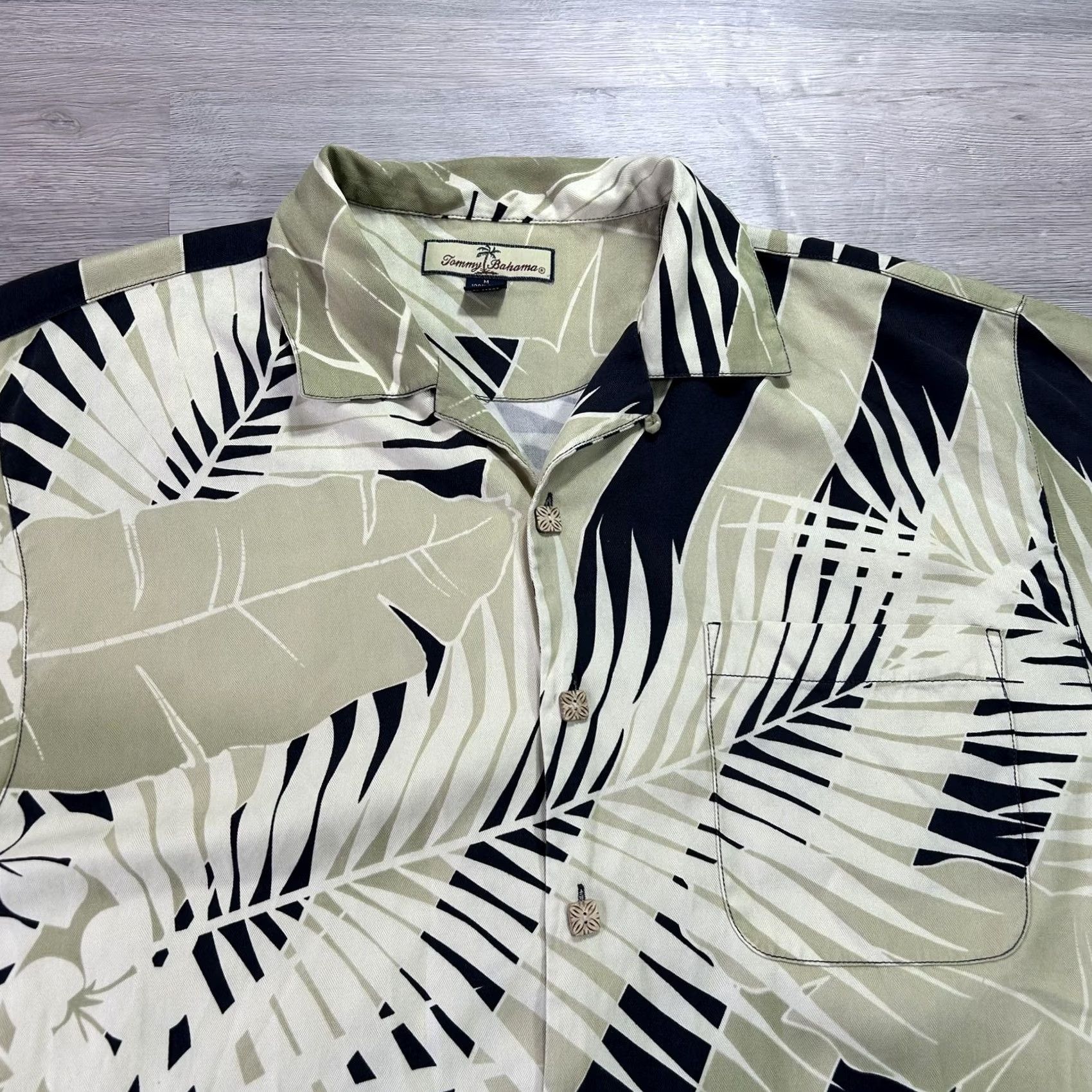 Tommy Bahama Tommy Bahama Shirt Mens Medium Green Leaf Hawaiian Tropical Silk Camp Button Up Shirt Size US M / EU 48-50 / 2 - 3 Thumbnail