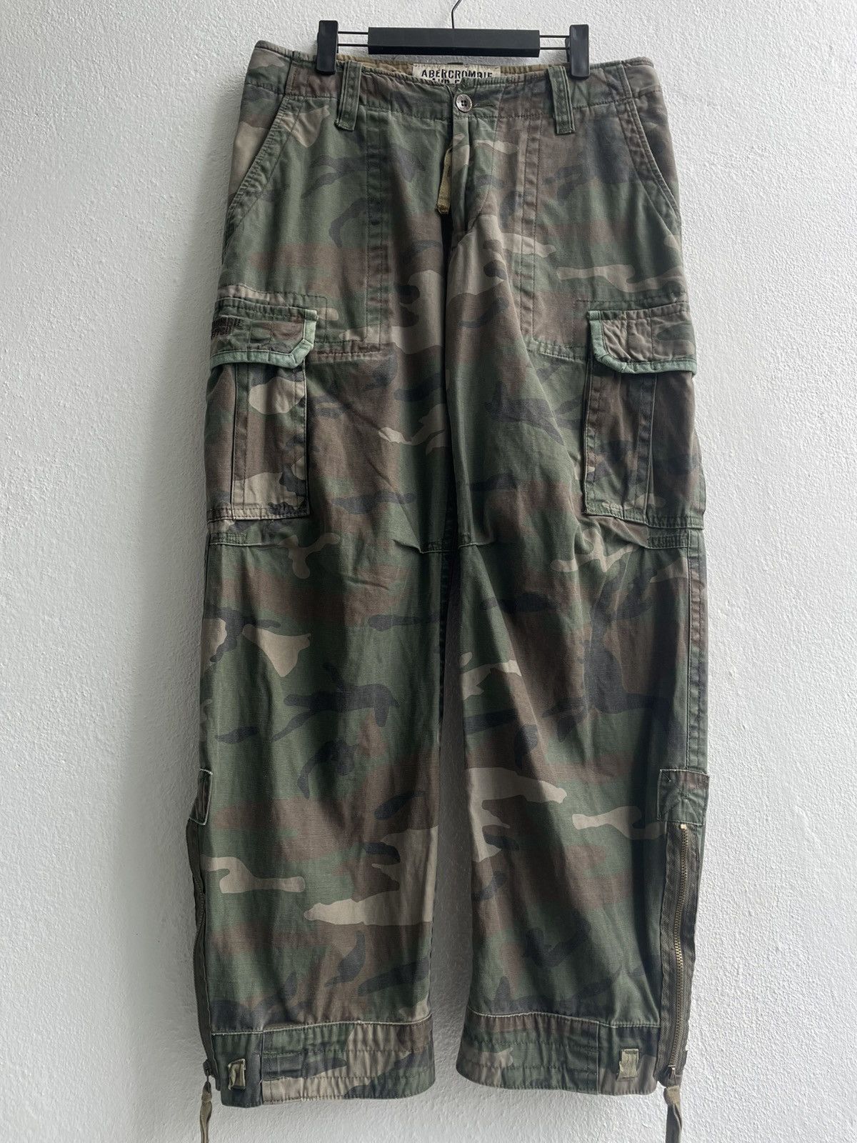 Abercrombie & Fitch Vintage 00's Abercrombie & Fitch Camo Cargo Pants Size US 35 - 3 Thumbnail