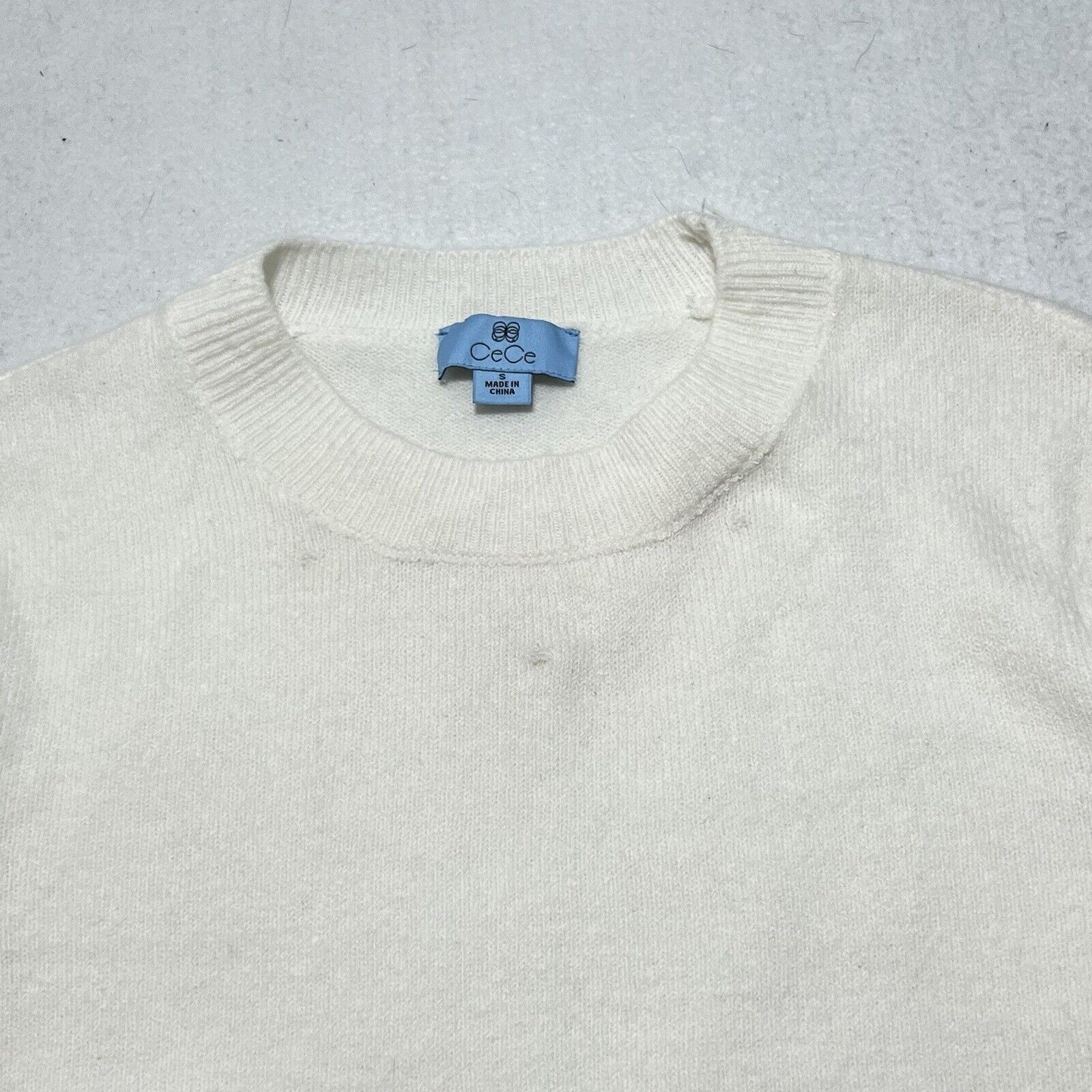 Nordstrom CeCe Small Crewneck Pullover Lightweight Knit White Sweater Size S / US 4 / IT 40 - 2 Thumbnail
