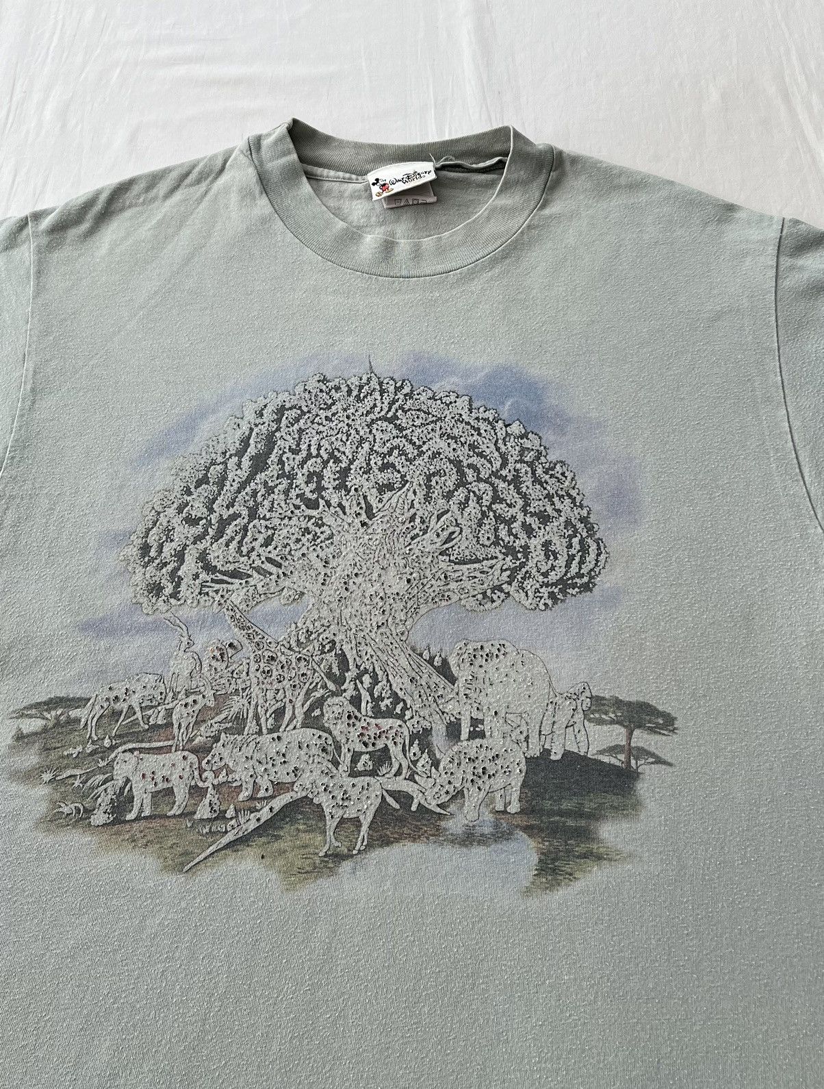 Disney Vintage 90s Disney Animal Kingdom T-shirt Size US L / EU 52-54 / 3 - 3 Thumbnail