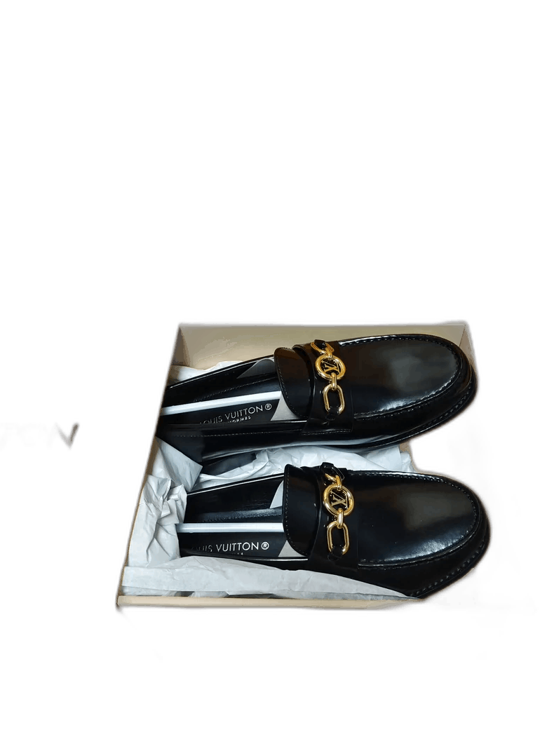 Louis Vuitton LV Louis Vuitton Metal Logo Loafers-2506