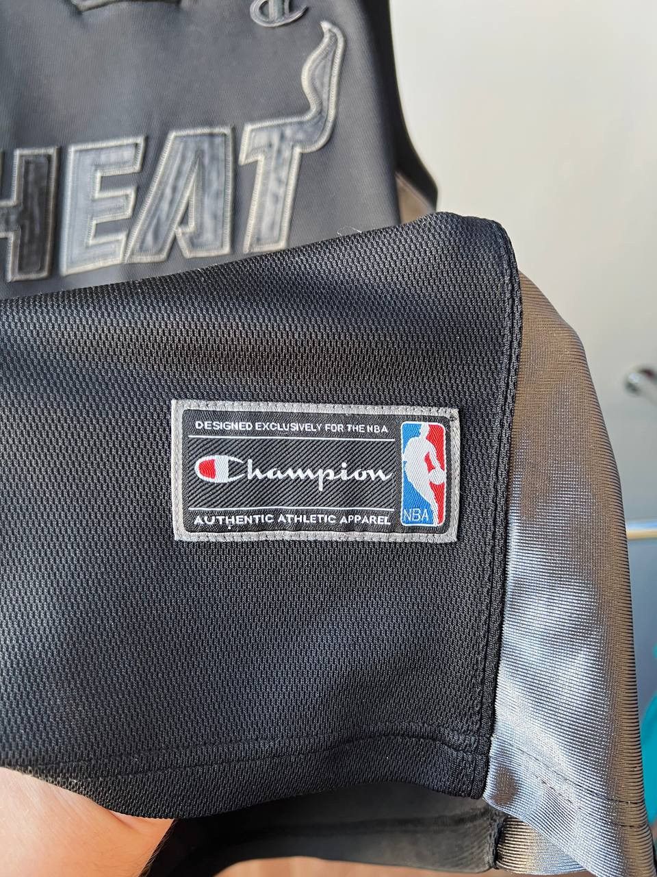 NBA VINTAGE MIAMI HEAT #32 O’NEAL BLACKOUT CHAMPION JERSEY M Size US M / EU 48-50 / 2 - 6 Thumbnail