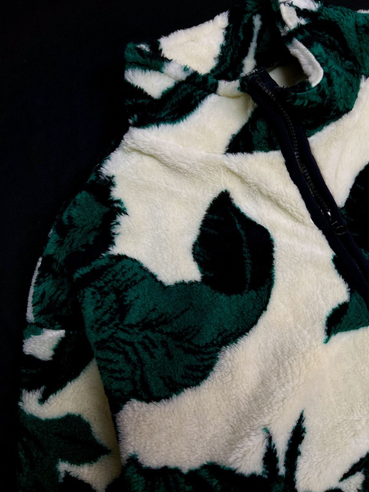 Huf Rare HUF Worldwide Sativa Floral Natural Green Jacket Medium Size US M / EU 48-50 / 2 - 4 Thumbnail