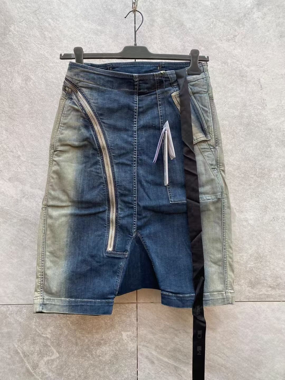 Rick Owens Rick Owens Distressed Denim Cargo Shorts-yw Size US 30 / EU 46 - 1 Thumbnail