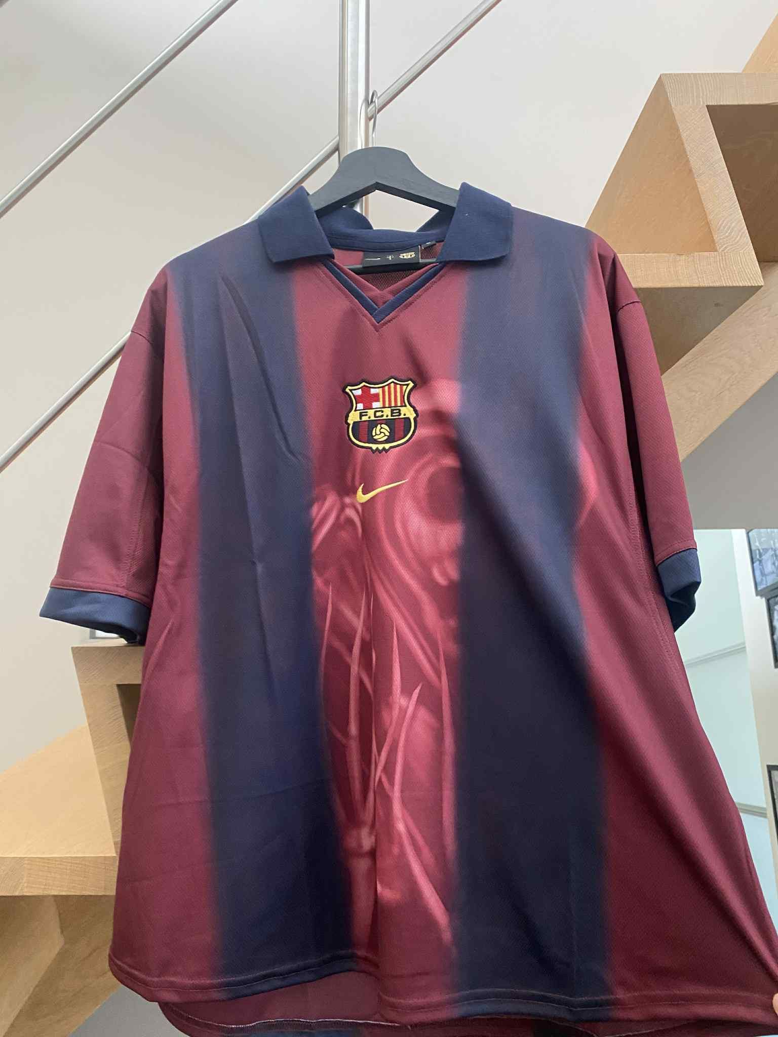 Nike × Travis Scott cactus jack barcelona retro jersey Size US L / EU 52-54 / 3 - 1 Thumbnail