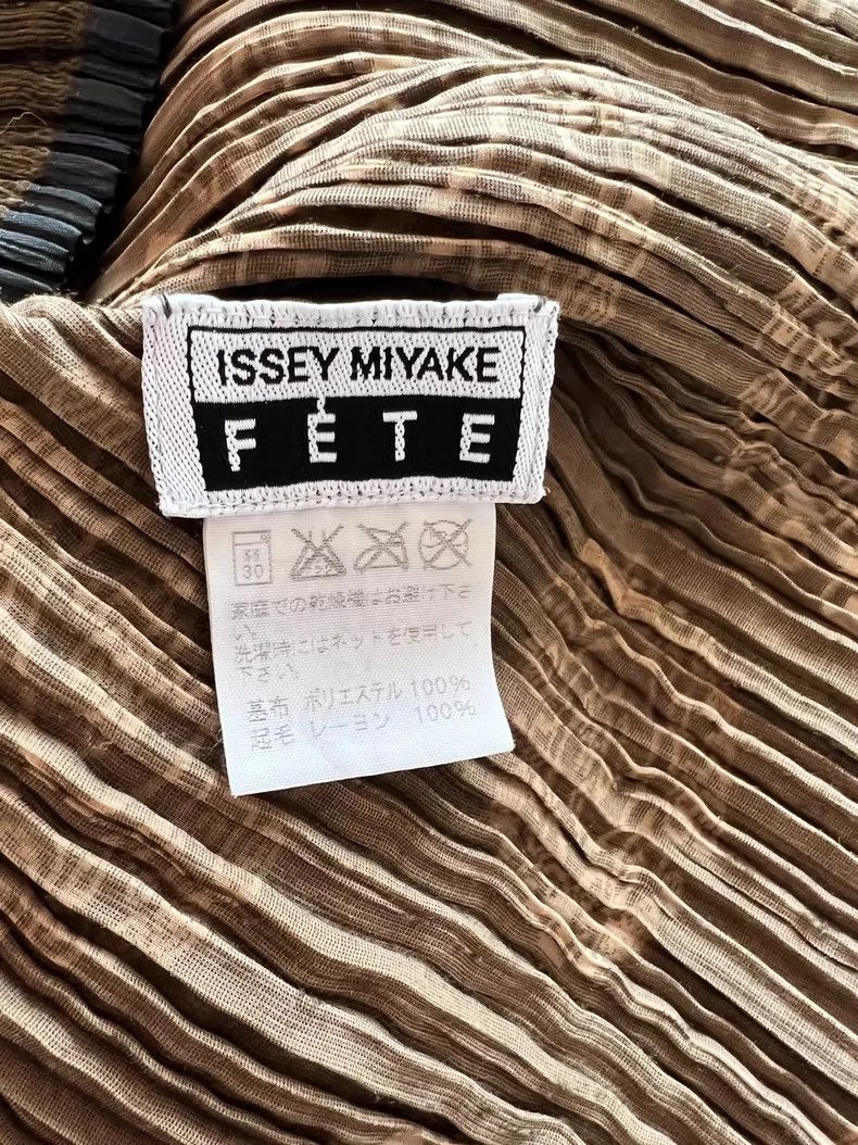 Issey Miyake Issey Miyake Mandala dragon-patterned and buttoned plush c Size M / US 6-8 / IT 42-44 - 8 Thumbnail