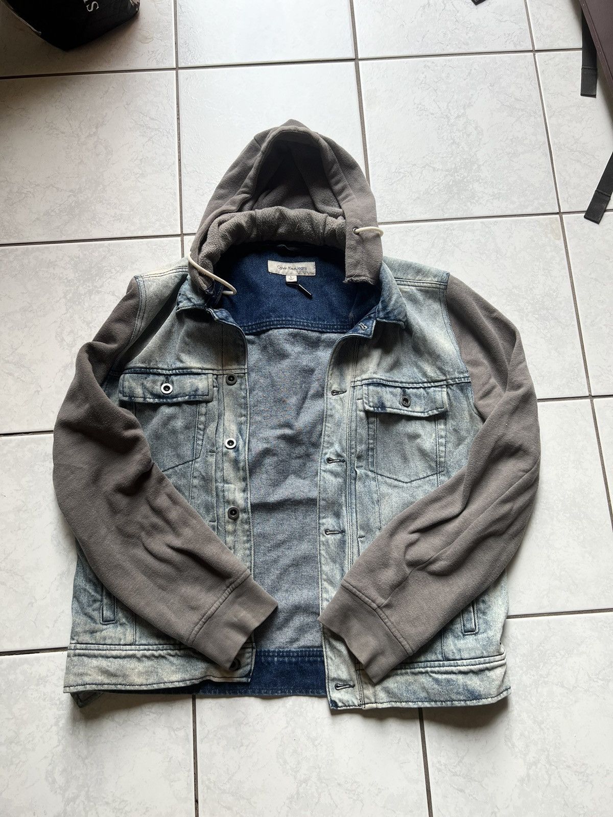 Calvin Klein Jean jacket w/ hoodie vintage Y2K