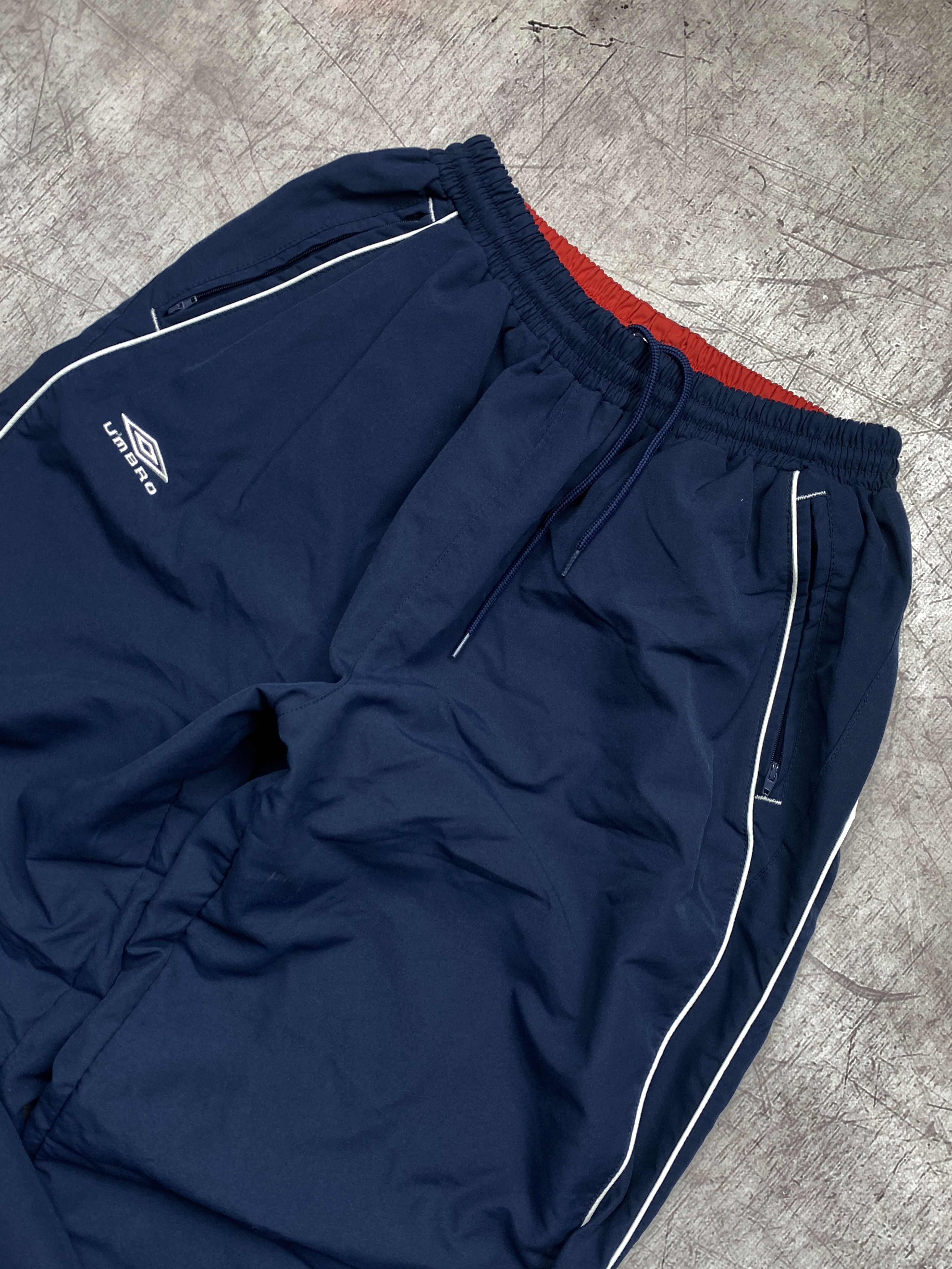 Umbro × Vintage Umbro Vintage Mens Nylon Baggy Pants Drill Style Size US 34 / EU 50 - 2 Thumbnail