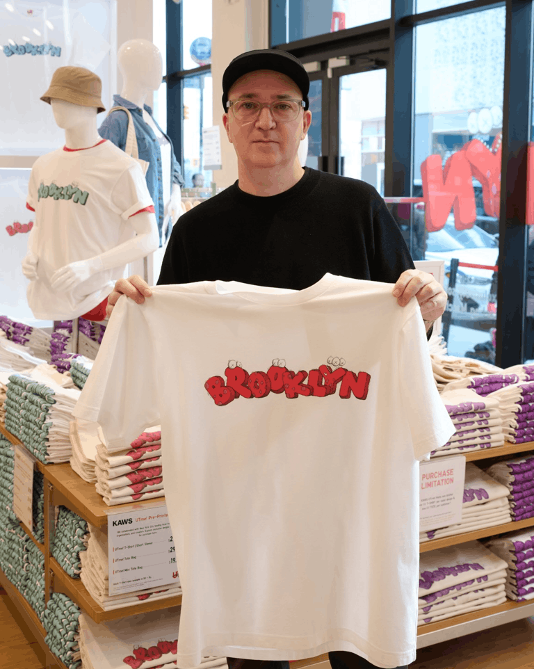 Kaws × Uniqlo KAWS X UTme X Uniqlo Brooklyn Tee Size US S / EU 44-46 / 1 - 2 Thumbnail